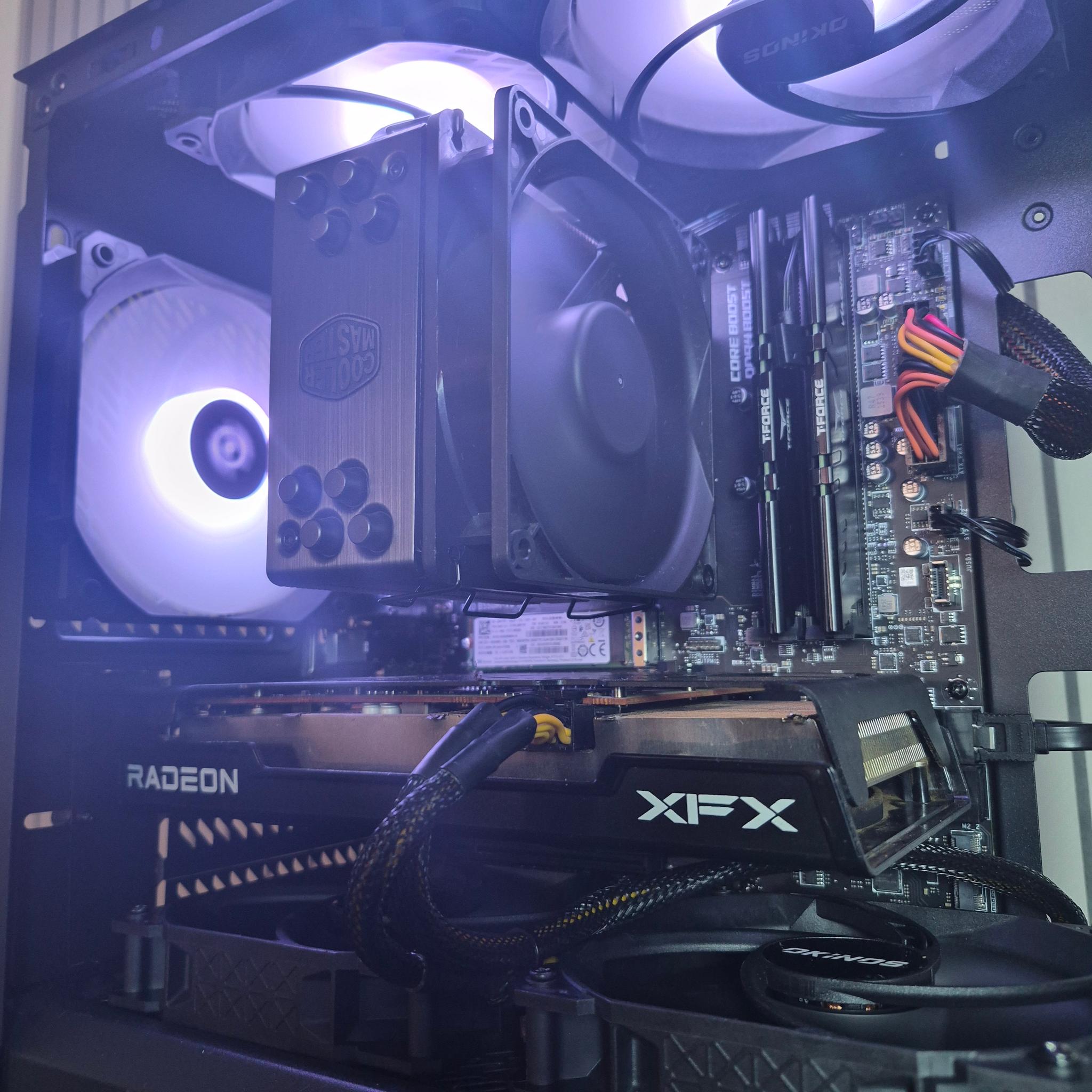 Gaming Pc - R7 5800x | Rx 6600 | 500GB NVMe | 16GB DDR4