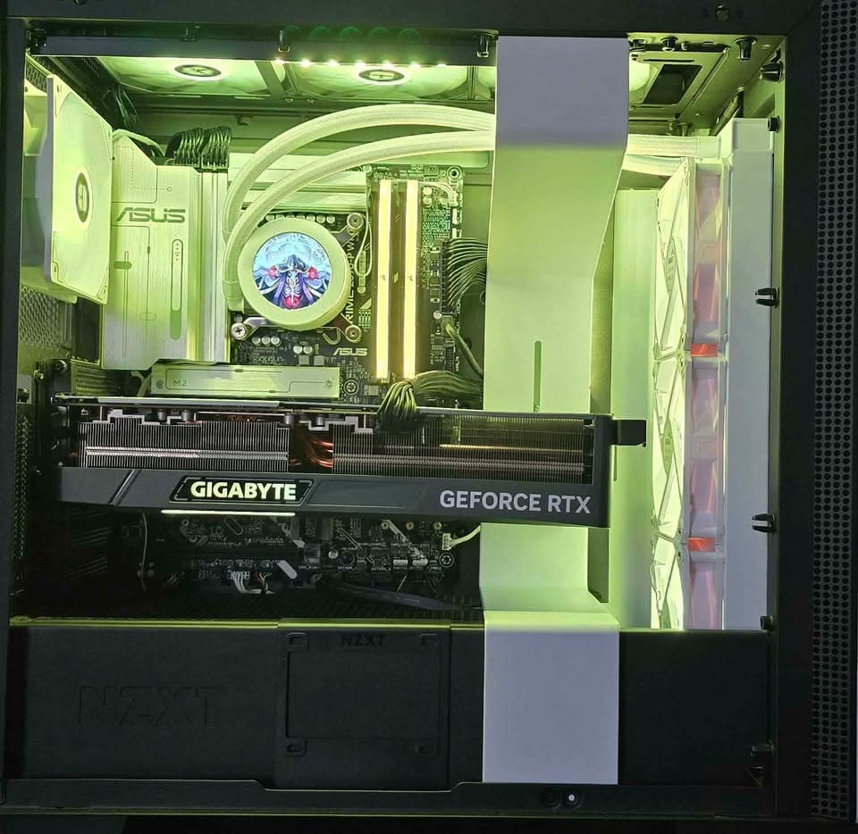 Custom Gaming PC "Overlord" - i7 265K @ 5.2 GHZ/RTX 4080 16GB (Full Parts In desc!)