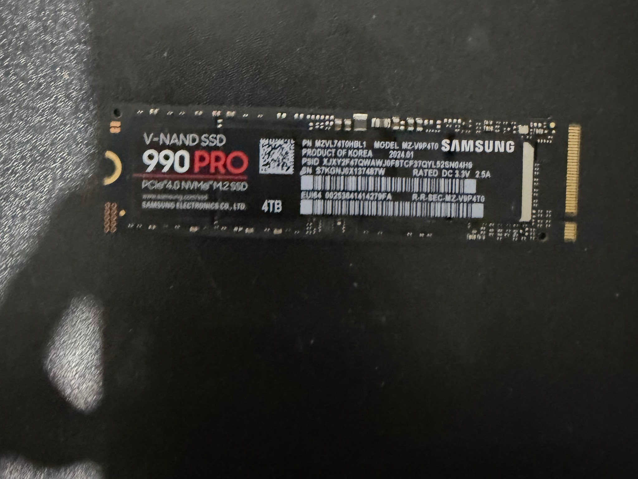 Samsung 990 Pro 4TB + 4GB Dram NVMe SSD + Windows 11