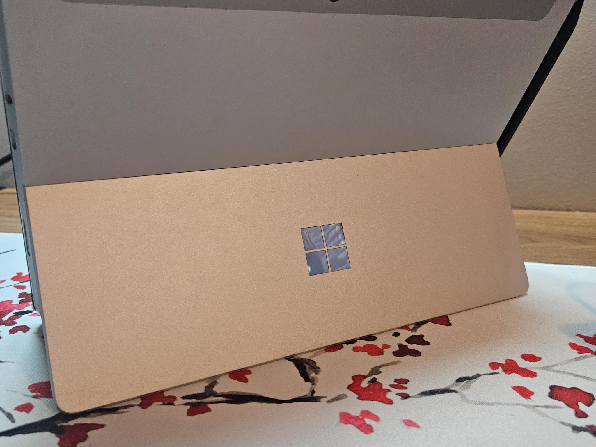 Surface Go 3 intel Pentium Gold / 8GB RAM / 128GB SSD