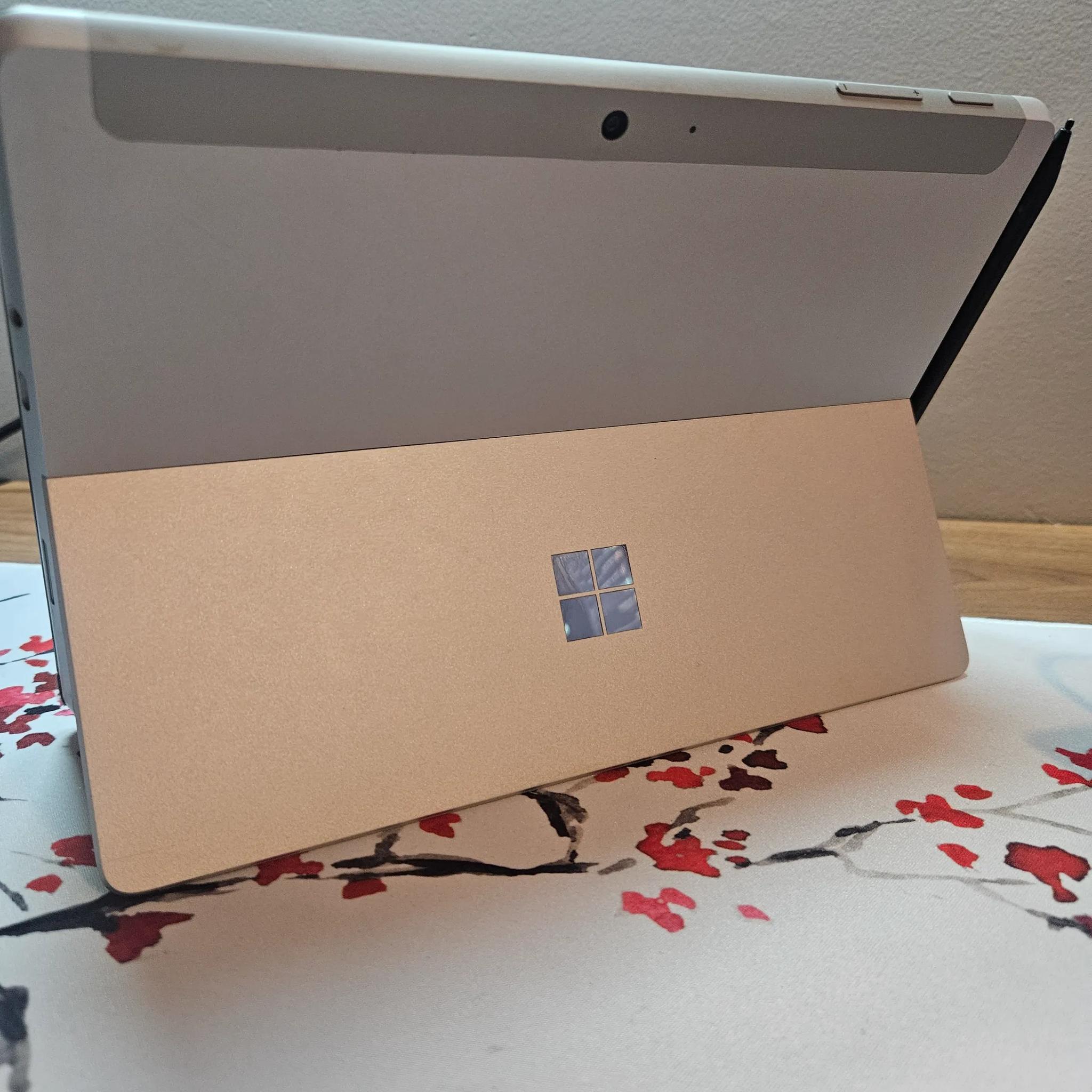 Surface Go 3 intel Pentium Gold / 8GB RAM / 128GB SSD
