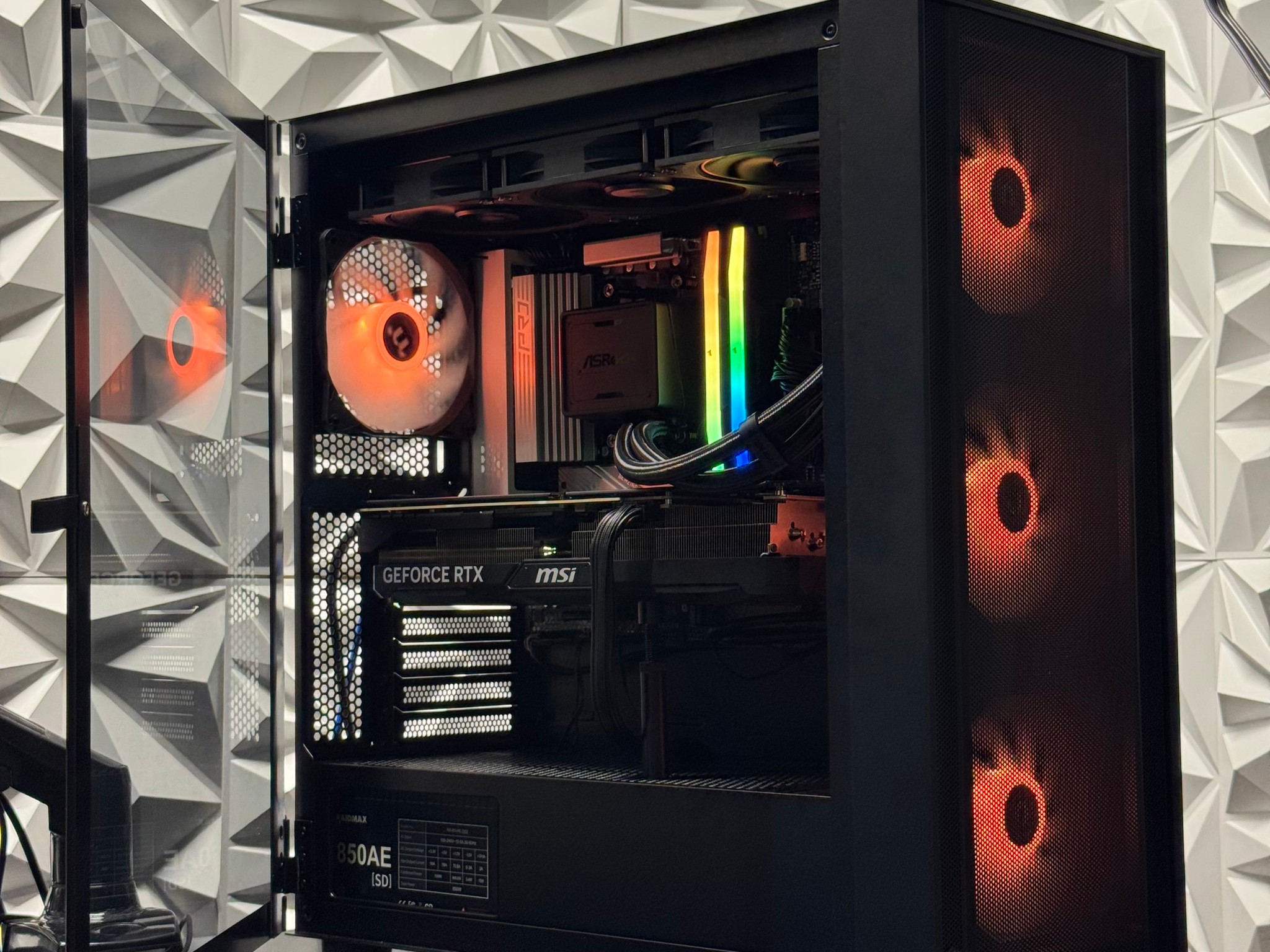 RTX 4070 Ti Super / Ryzen 7 7700X3D / 32GB DDR5 Ram / 1TB SSD / Creator pc / Gaming pc /