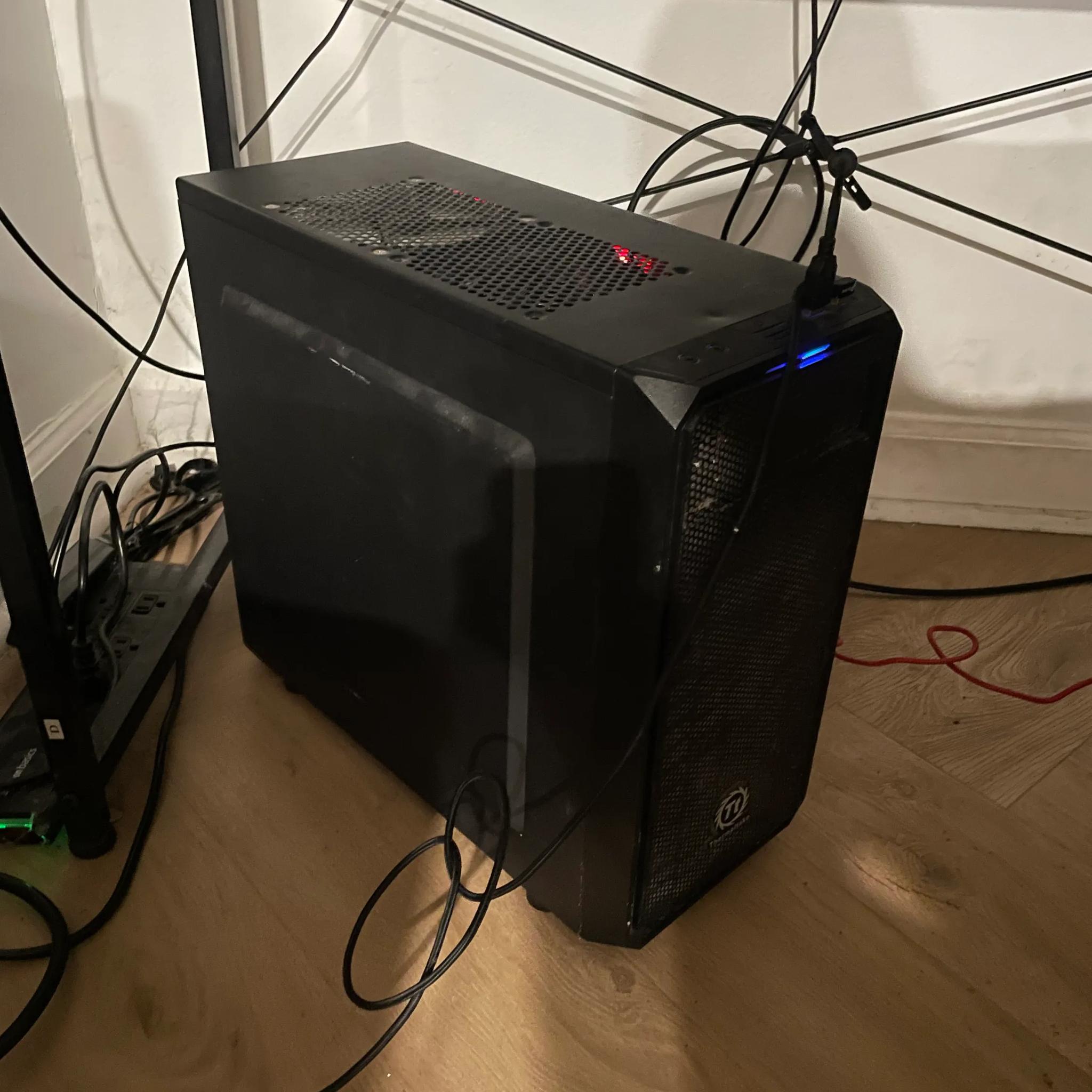 FULL GAMING SETUP i3 7100 gtx 1060 3gb 16gb ram 256gb ssd + keyboard, mouse and mousepad and Monitor