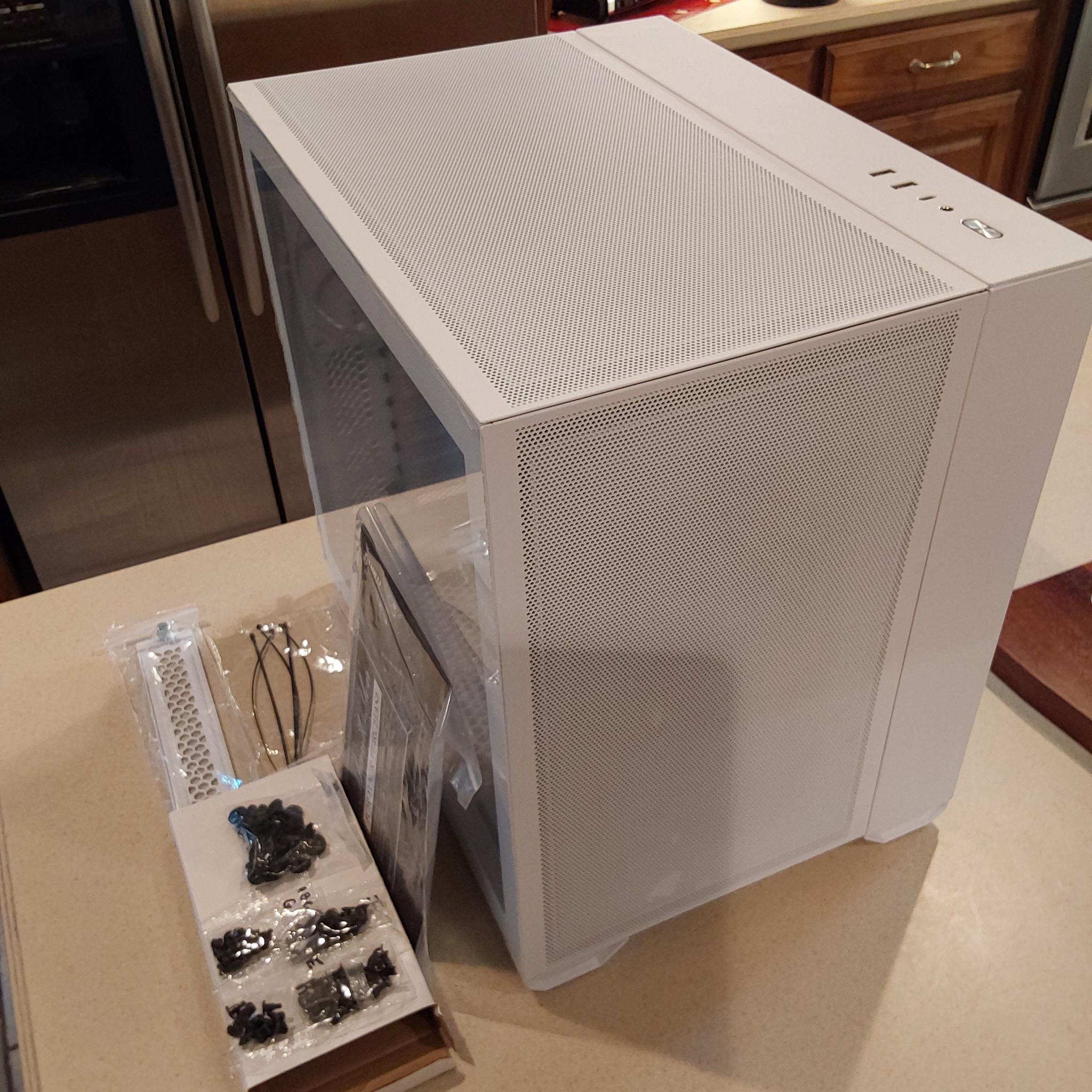 Lian Li O11 AIR MINI ATX Computer Case (White)