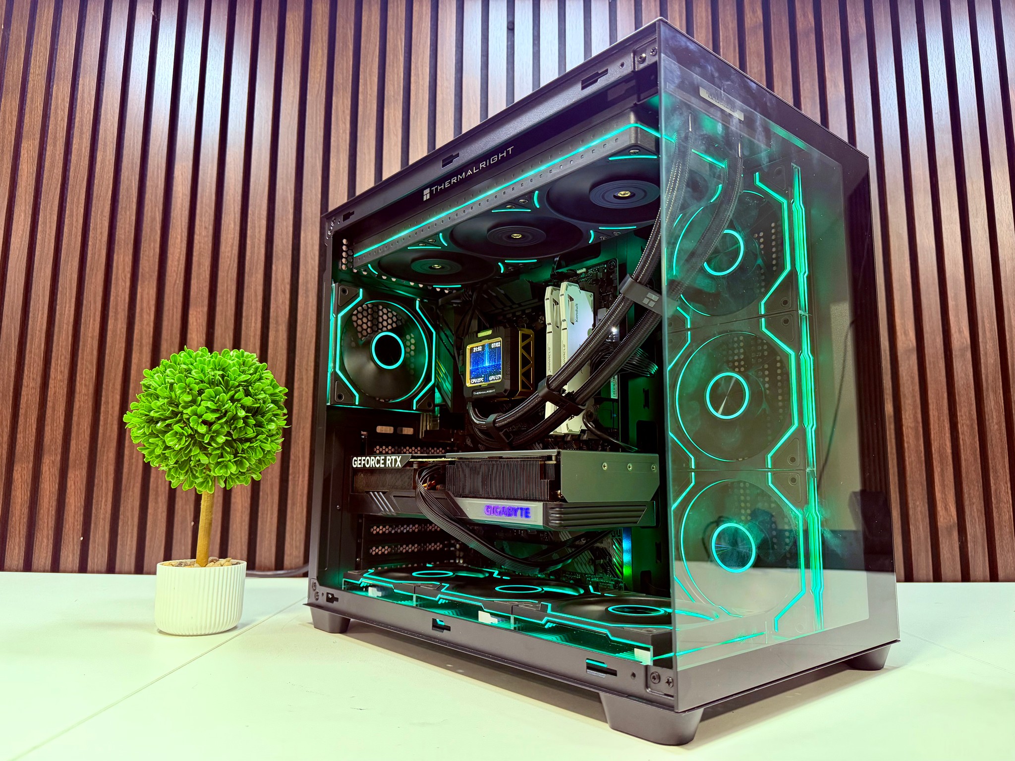 4070 Super | Ryzen 7 5800xt | 32GB DDR4 | 1TB M.2 | 850 W Gold PSU | Windows 11 Pro
