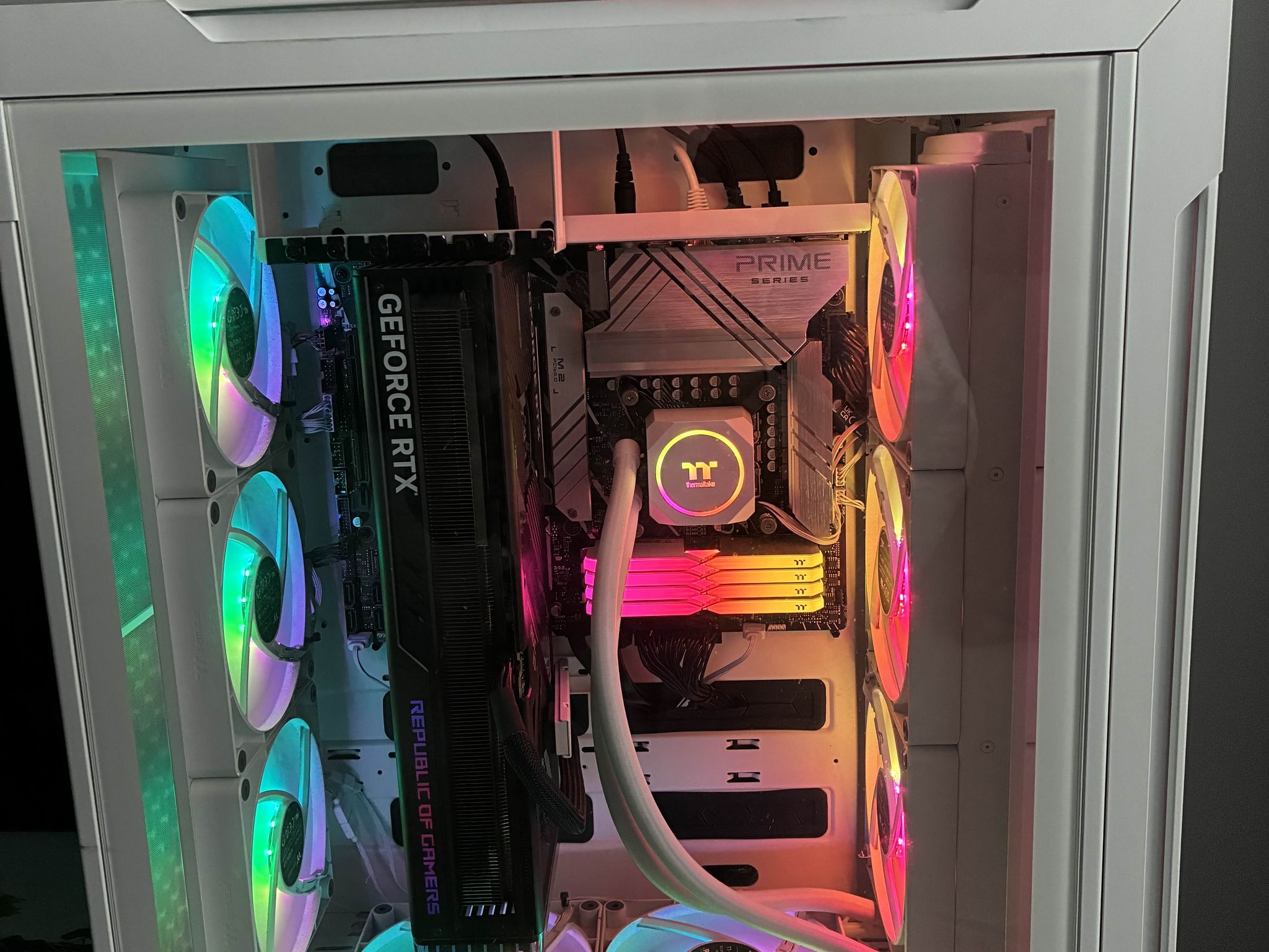 RTX 4090 • i9-14900KF • 64GB DDR5 • 4TB NVMe • White RGB Build - HIGH End gaming PC