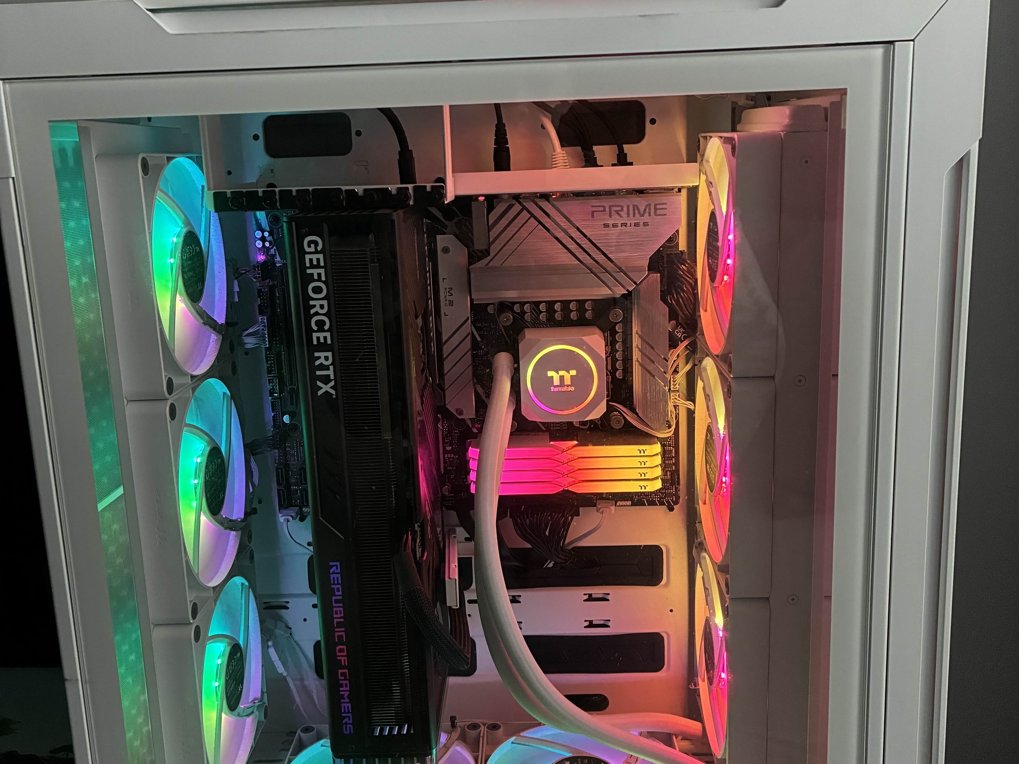 RTX 4090 • i9-14900KF • 64GB DDR5 • 4TB NVMe • White RGB Build - HIGH End gaming PC
