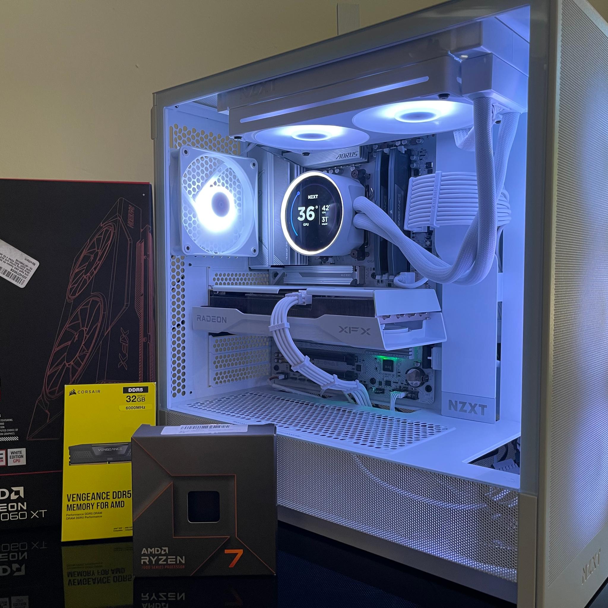 ❄️🌟ALL NEW! AM5 White PC / RX 9060 XT/ Ryzen 7 7700x/ 32GB DDR5/ 1TB gen4.🌟❄️