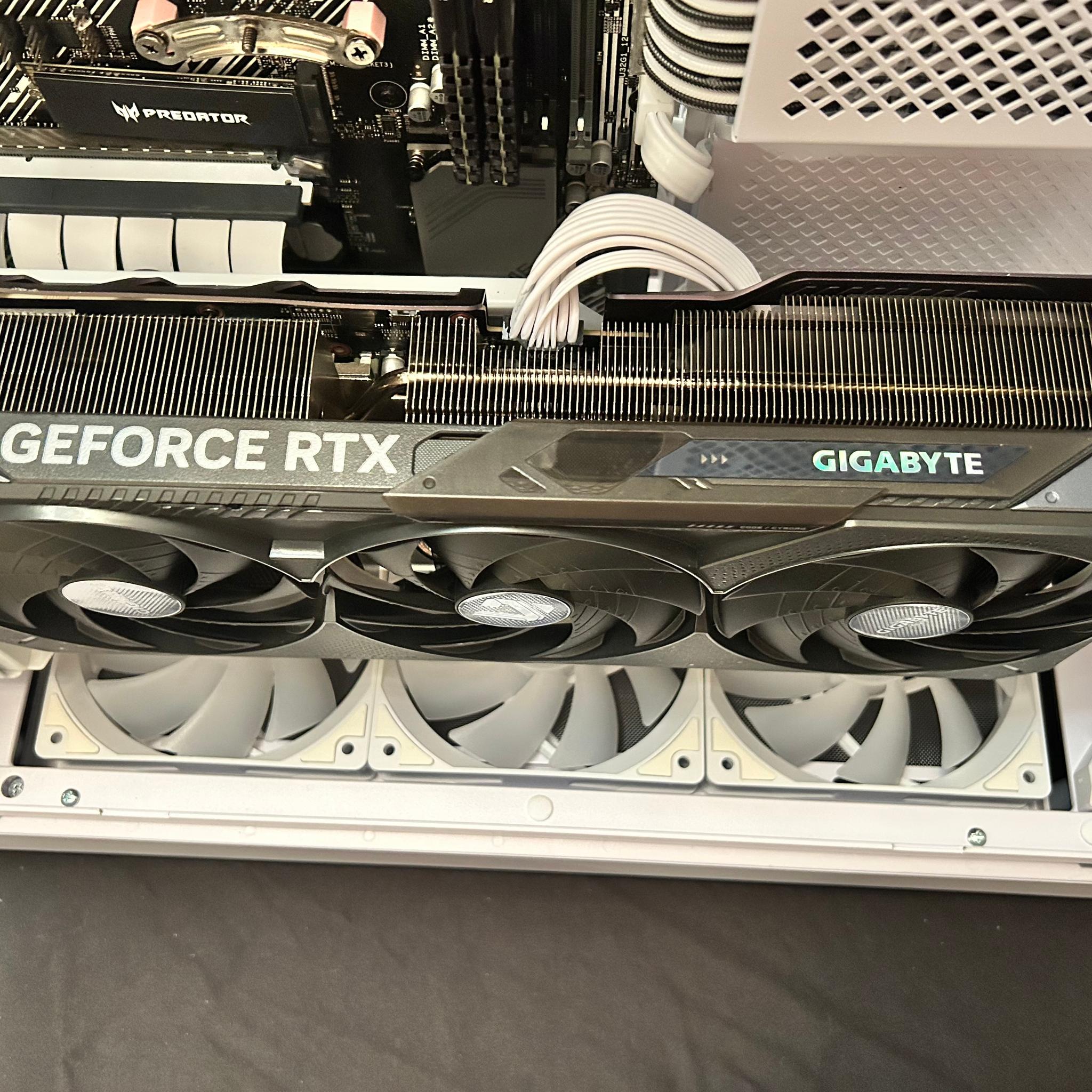 Gigabyte RTX 5070 Ti WindForce OC RGB Edition – 16GB GDDR7 – Excellent Condition