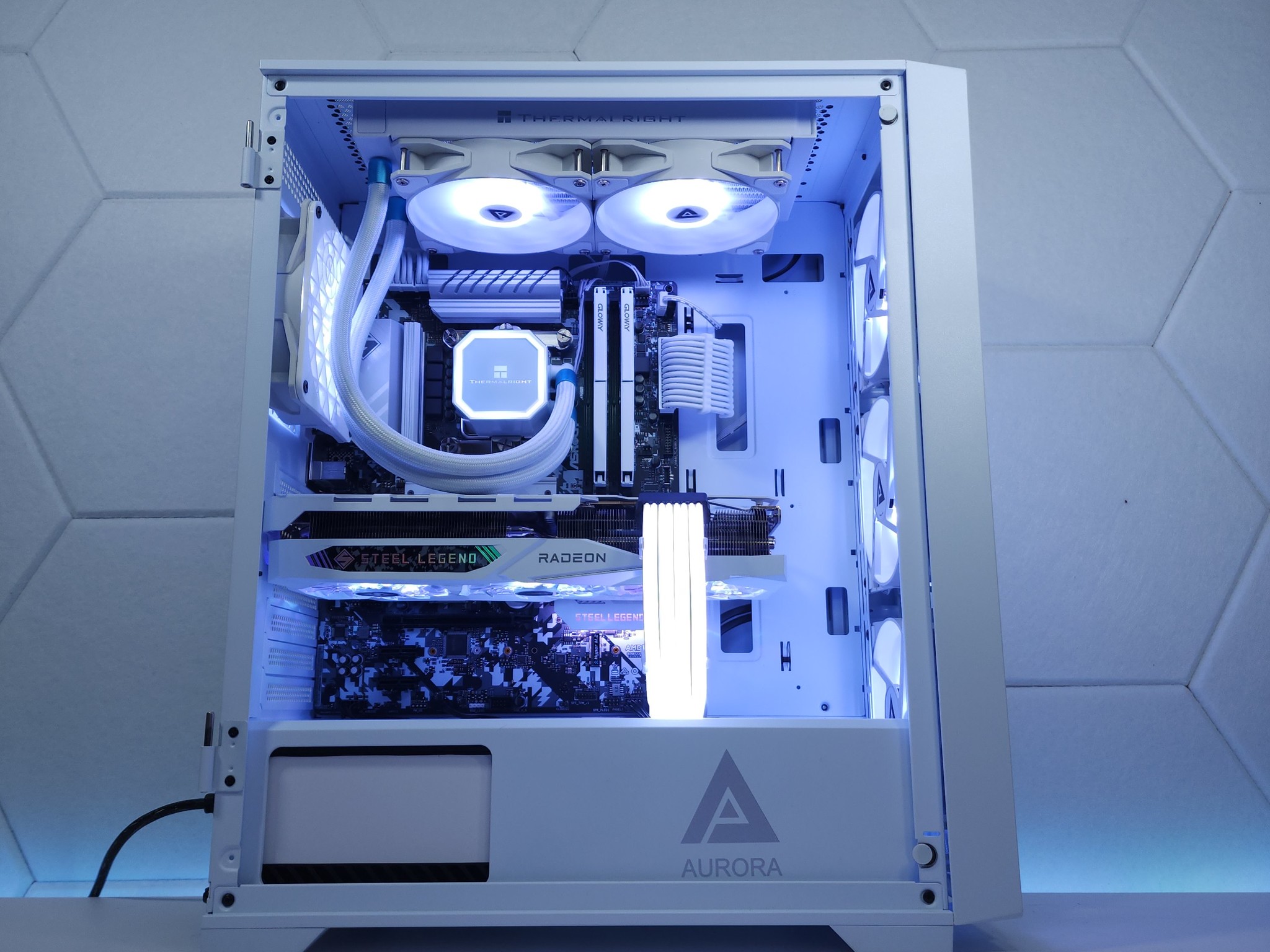 🤍🤍RX 7700XT | Core i5 12600K | 32GB 3200MHz | 1TB NVMe SSD Gen 4