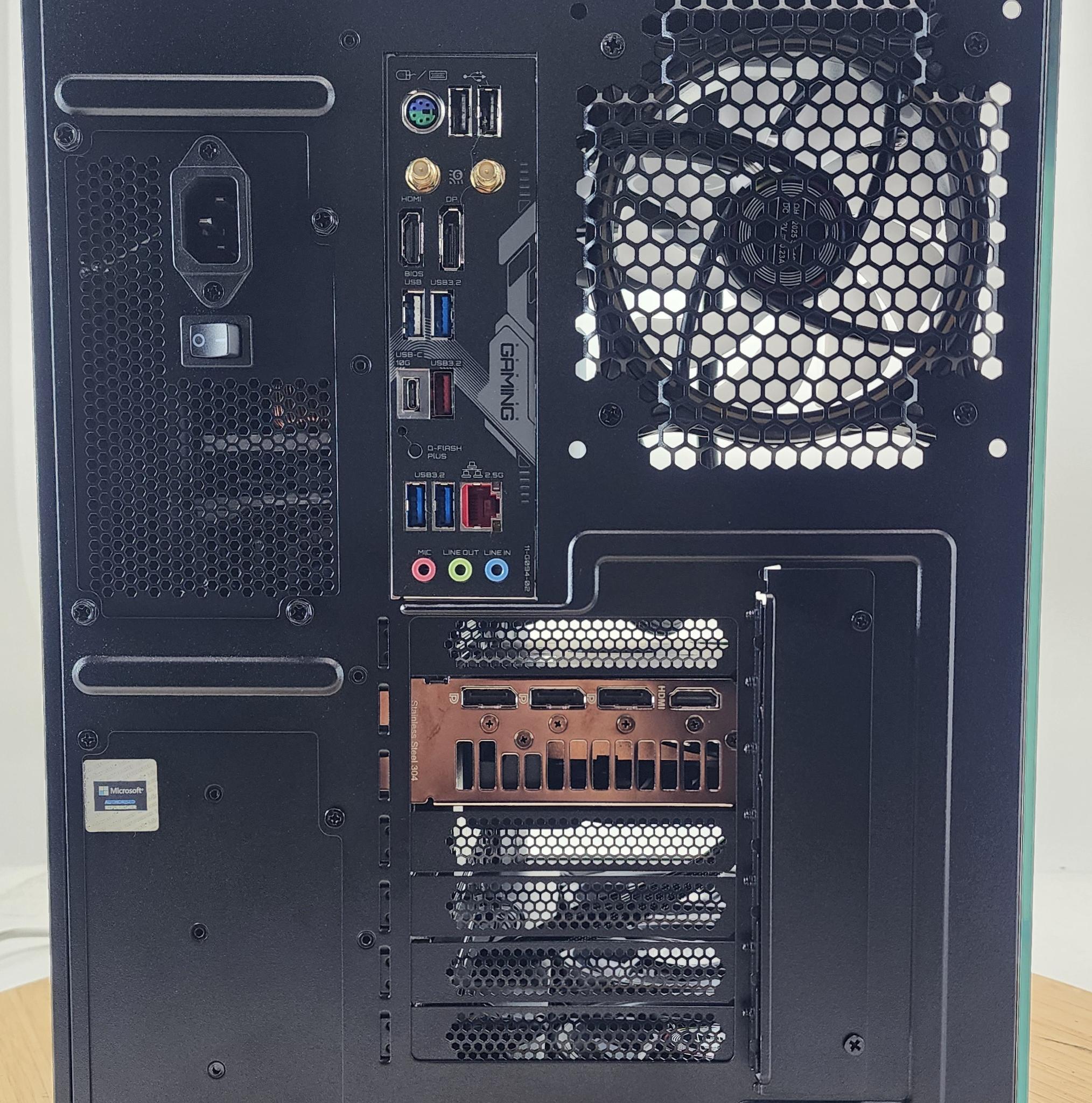 Gaming PC Ryzen 7 7700 32GB RAM 2TB SSD RX 7700 XT 12GB Win11 Computer