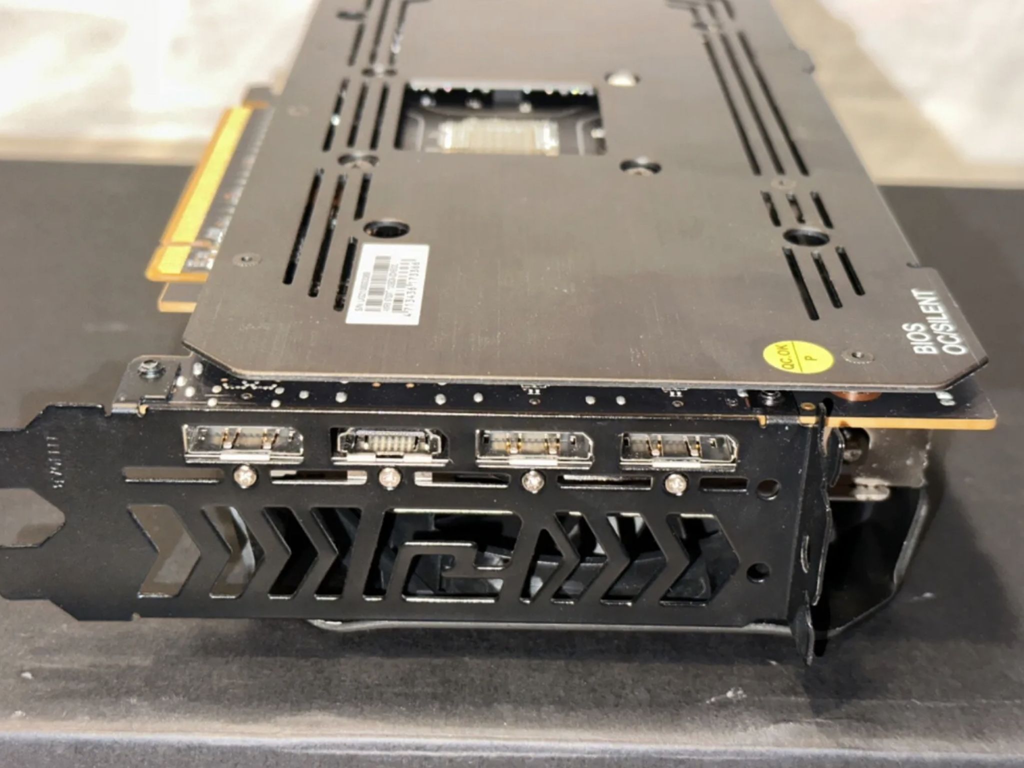 RX 6700XT 12GB Red Devil 3 fan card