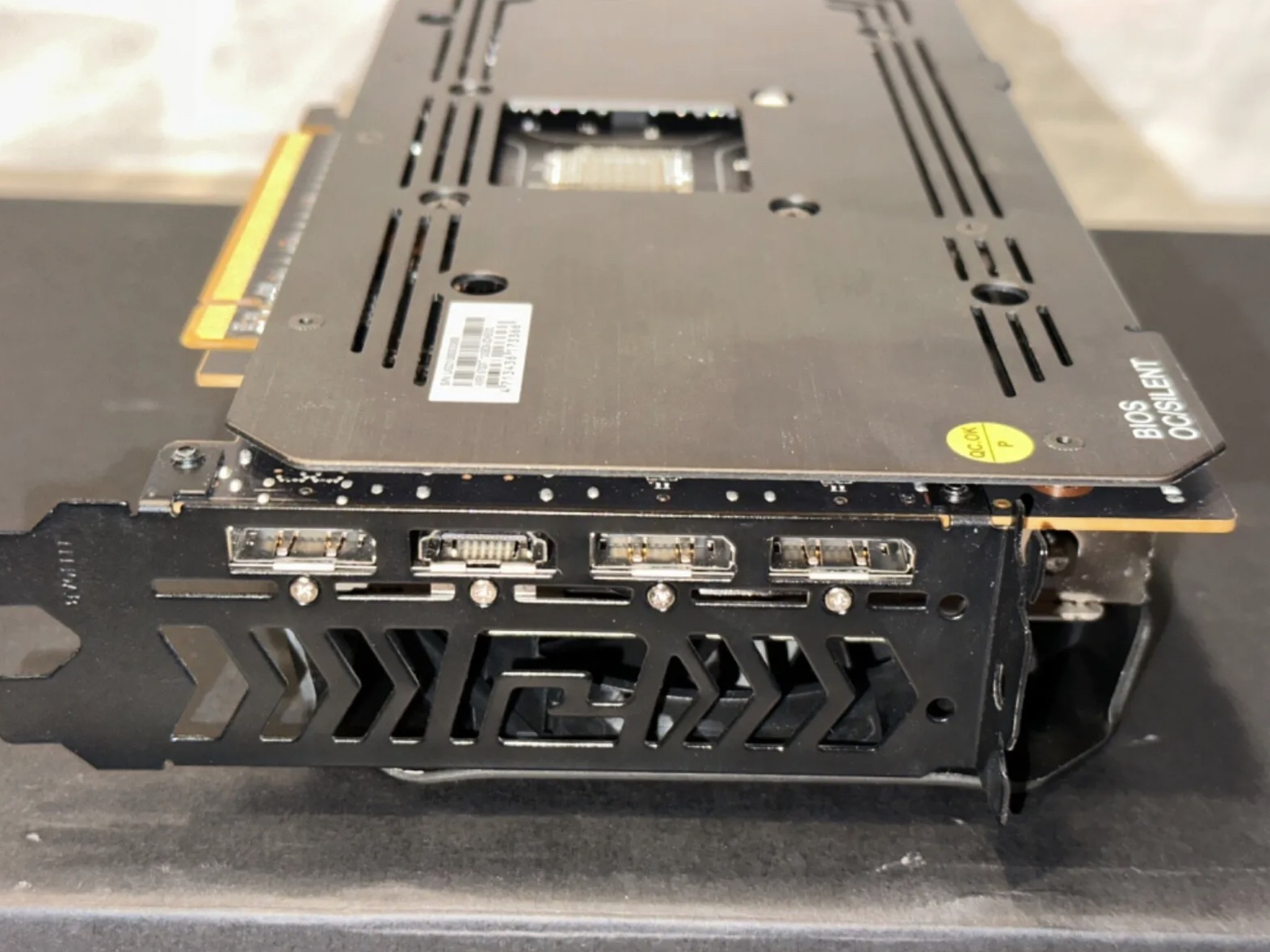 RX 6700XT 12GB Red Devil 3 fan card