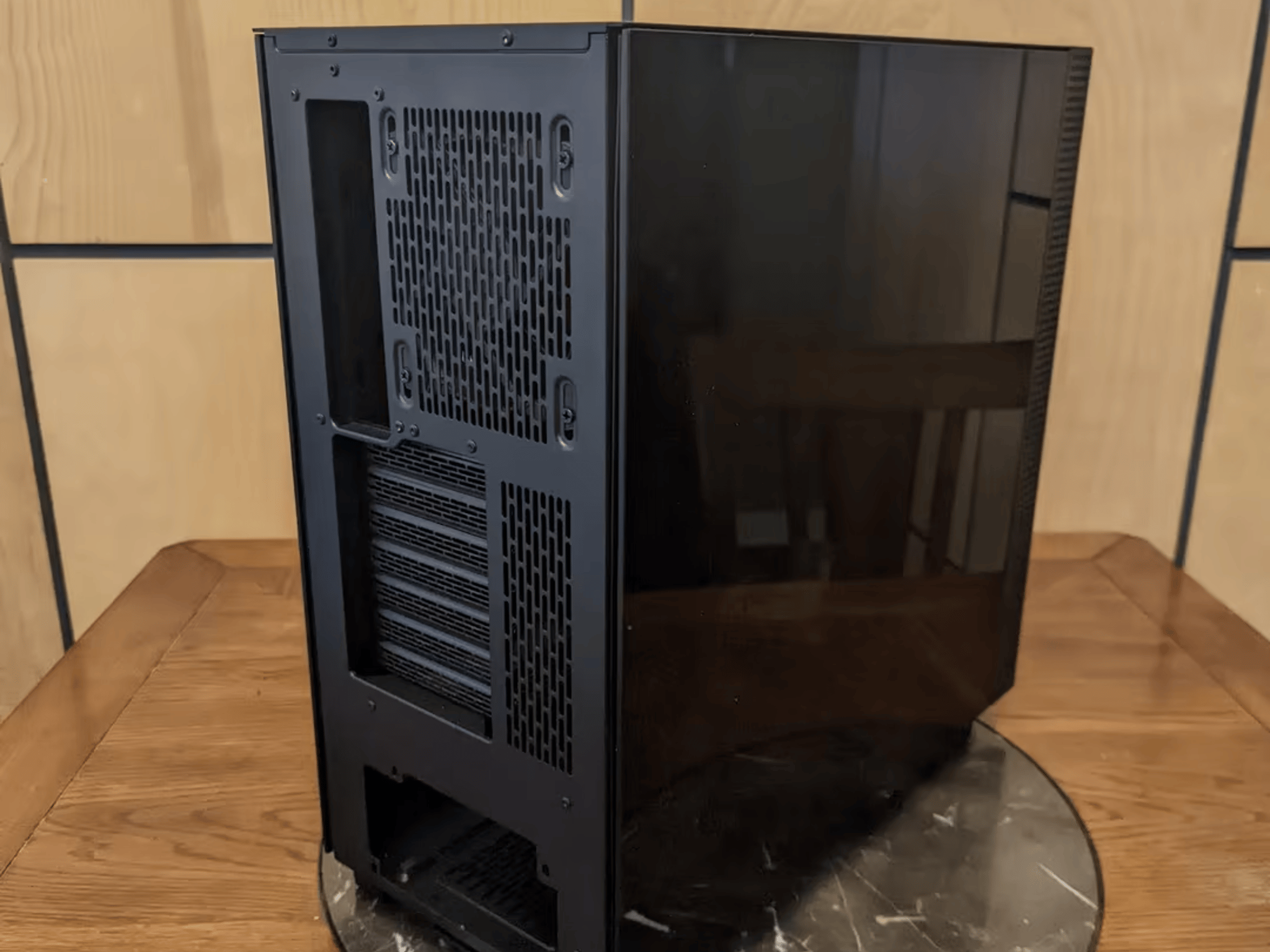 Open Box Like New Razer Tomahawk ATX Mid Tower