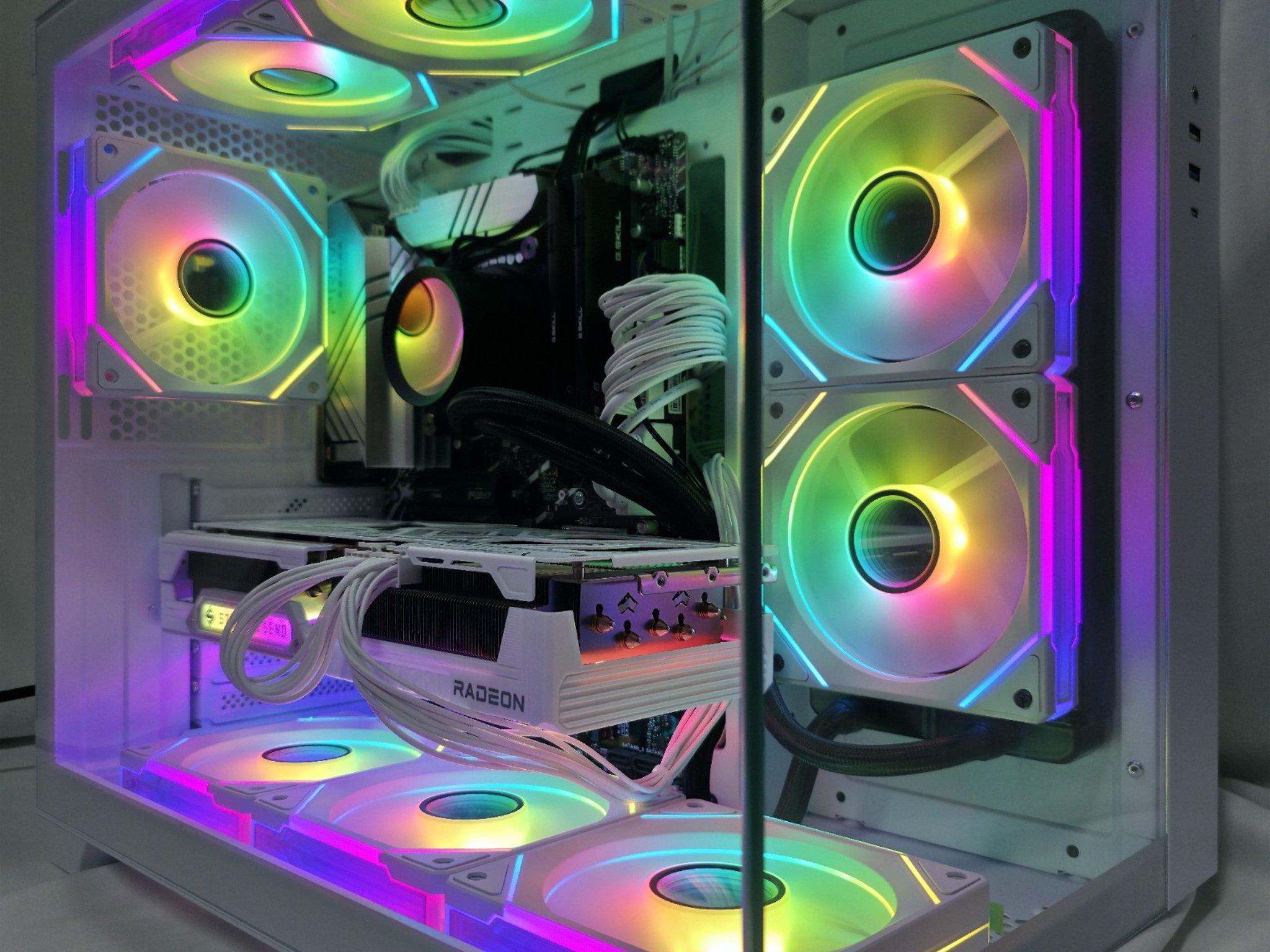 The Steel Legend 9070XT / I7-14700K