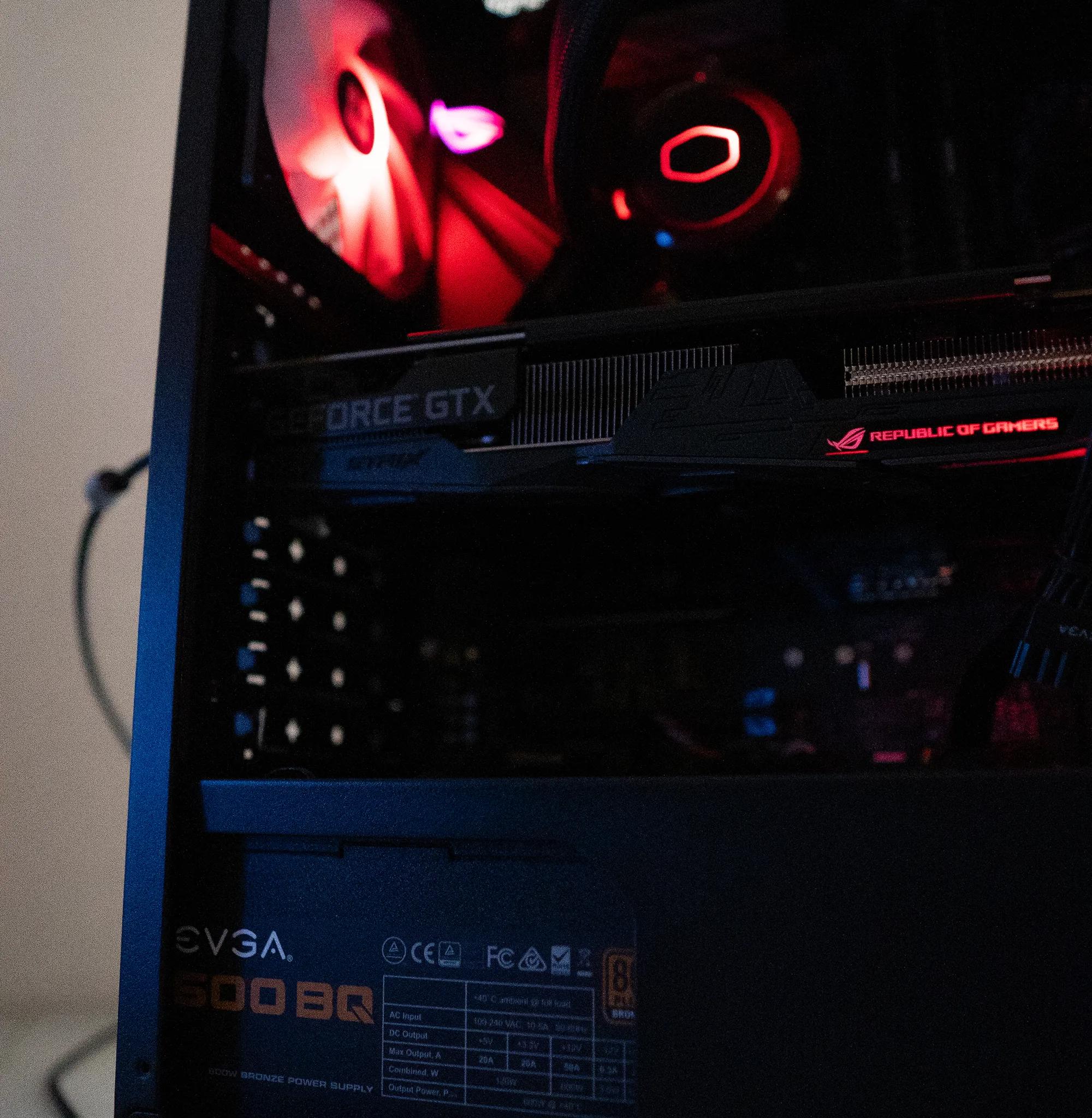 🩸⚫ | GTX 1660 Ti | RYZEN 7 2700X | 16GB DDR4 RAM | 256GB NVME SSD + 1TB HDD | Ruby Rocket 4.0