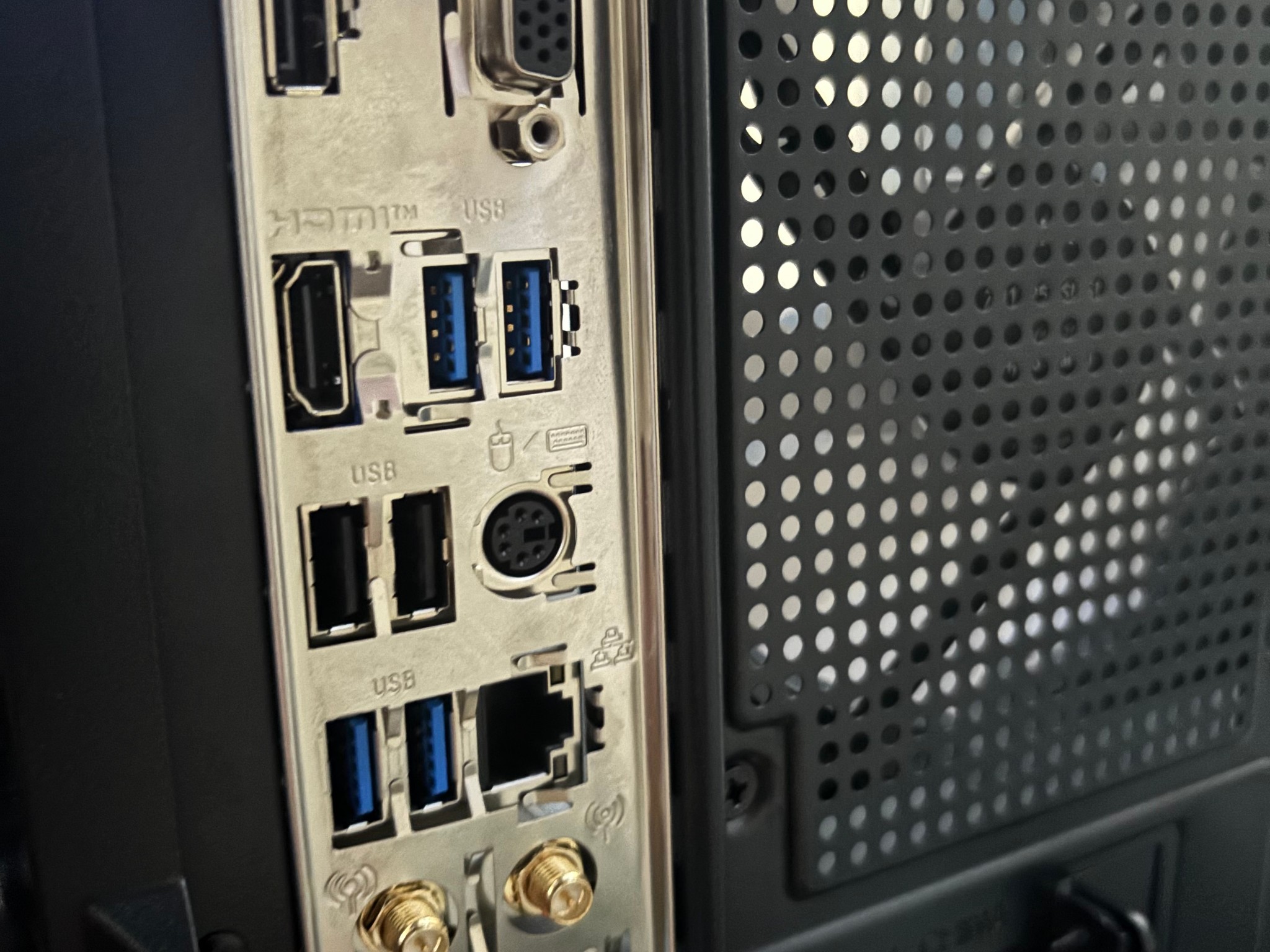 Ryzen 5 5500 | 1650 Super | 16GB RAM | 512GB SSD M.2 NVMe | Built in Wifi/BT Gaming PC