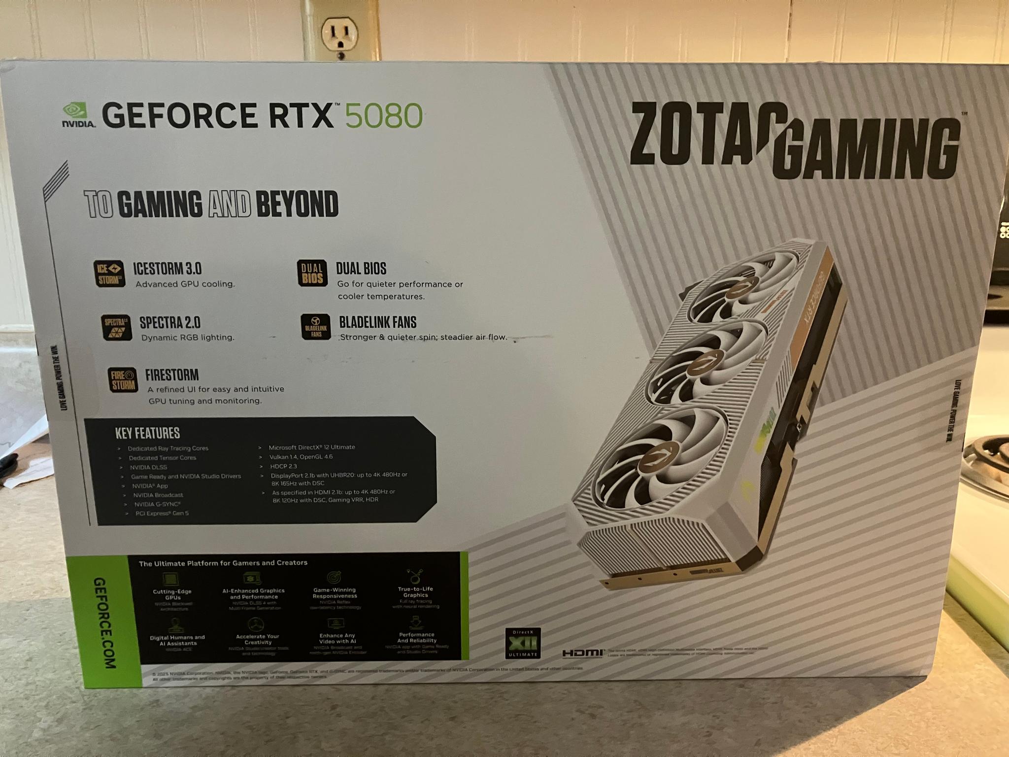 ZOTAC GAMING GeForce RTX 5080 SOLID OC White Edition | Jawa
