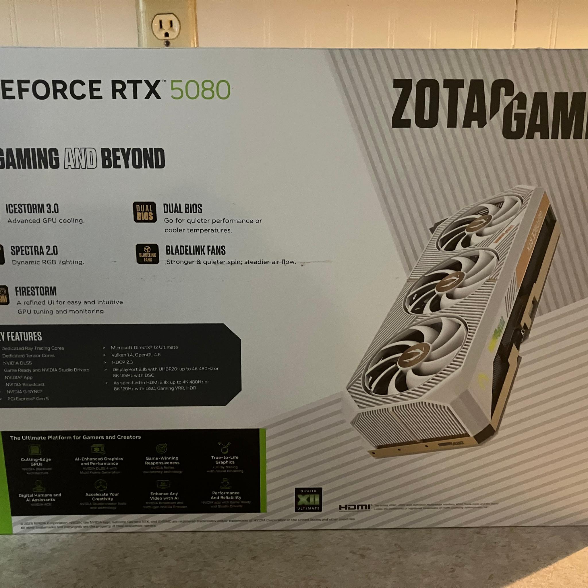ZOTAC GAMING GeForce RTX 5080 SOLID OC White Edition