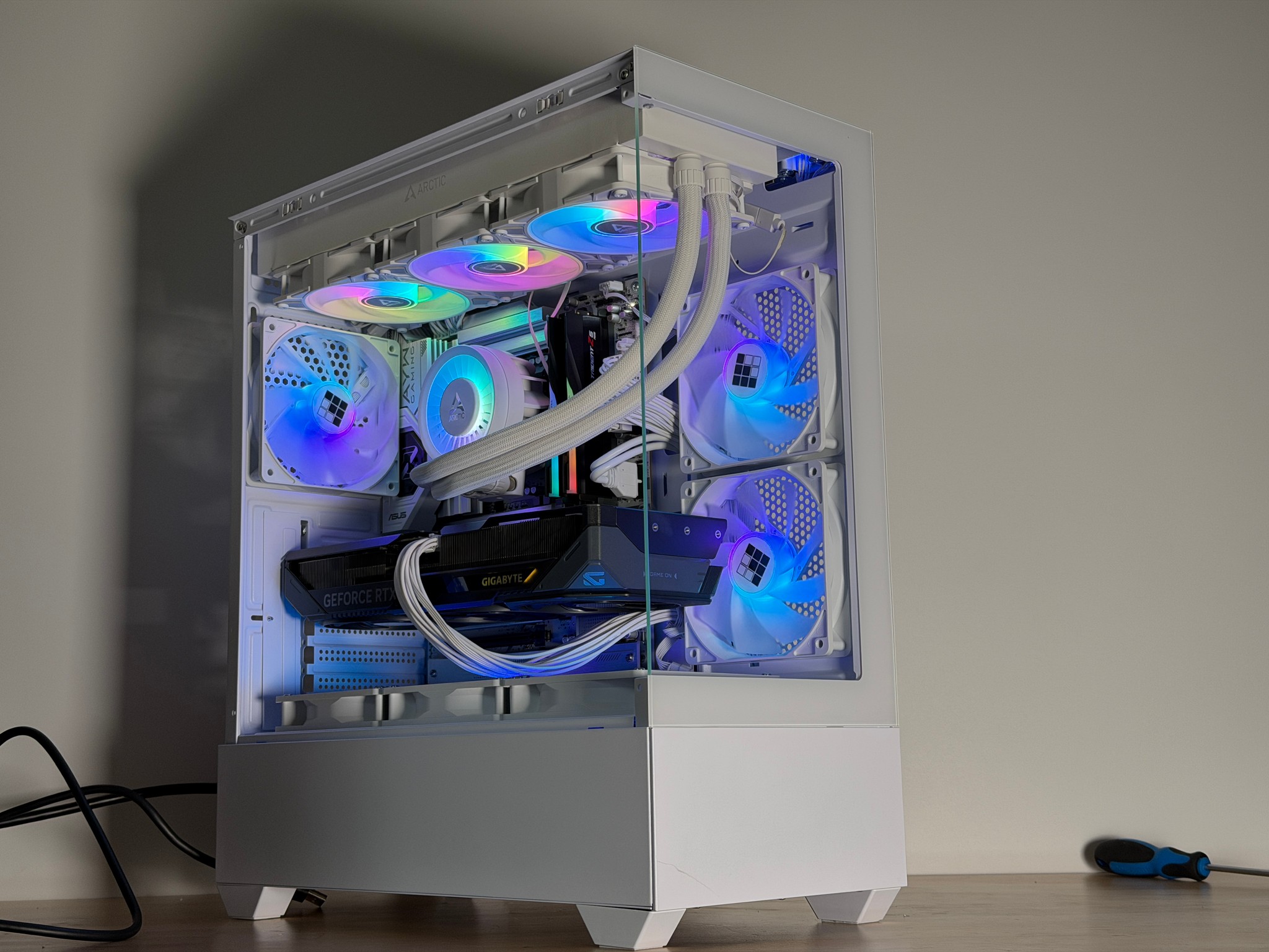 RTX 5070 Intel Core Ultra 7 265kf Gaming PC