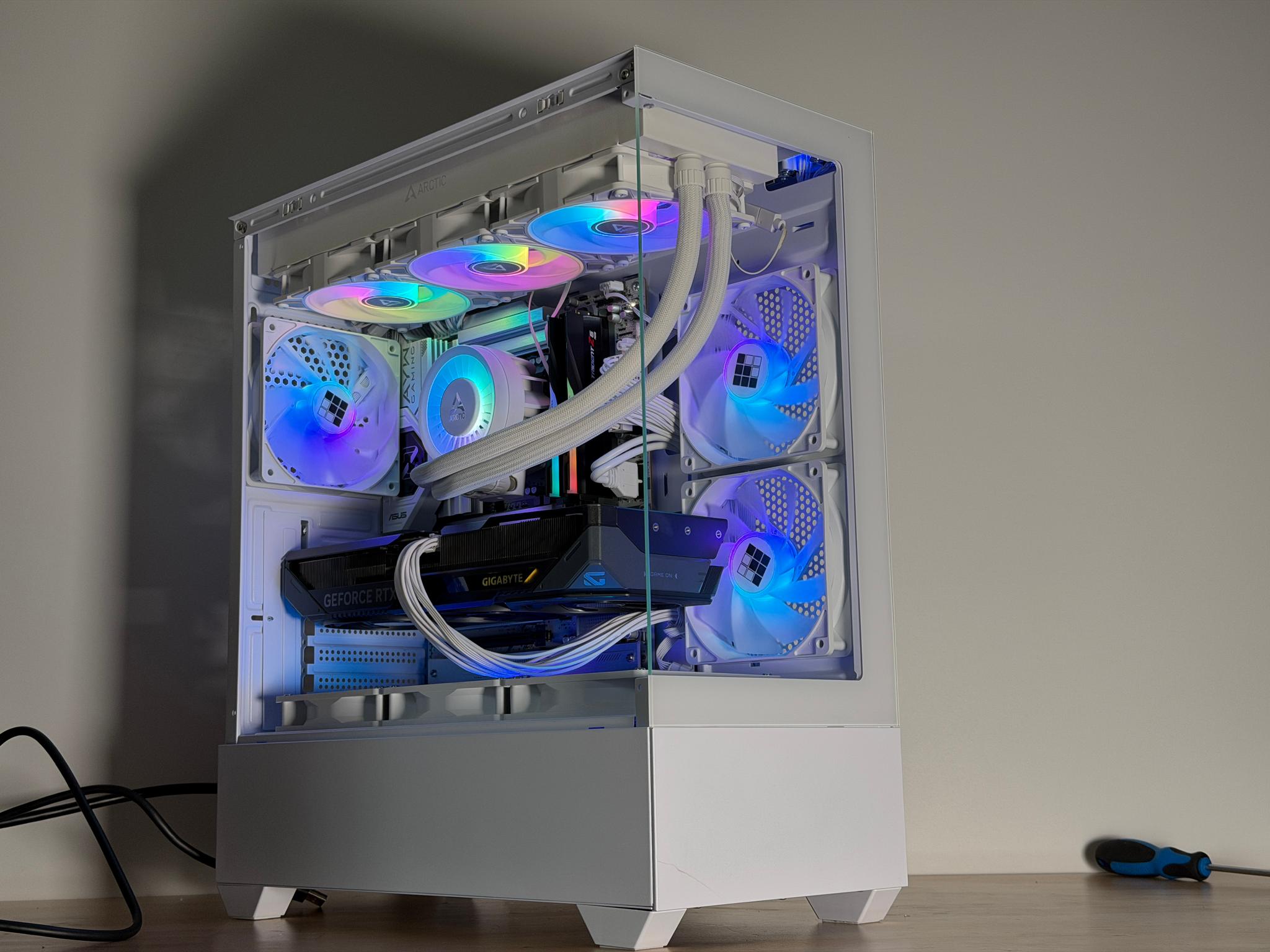RTX 5070 Intel Core Ultra 7 265kf Gaming PC