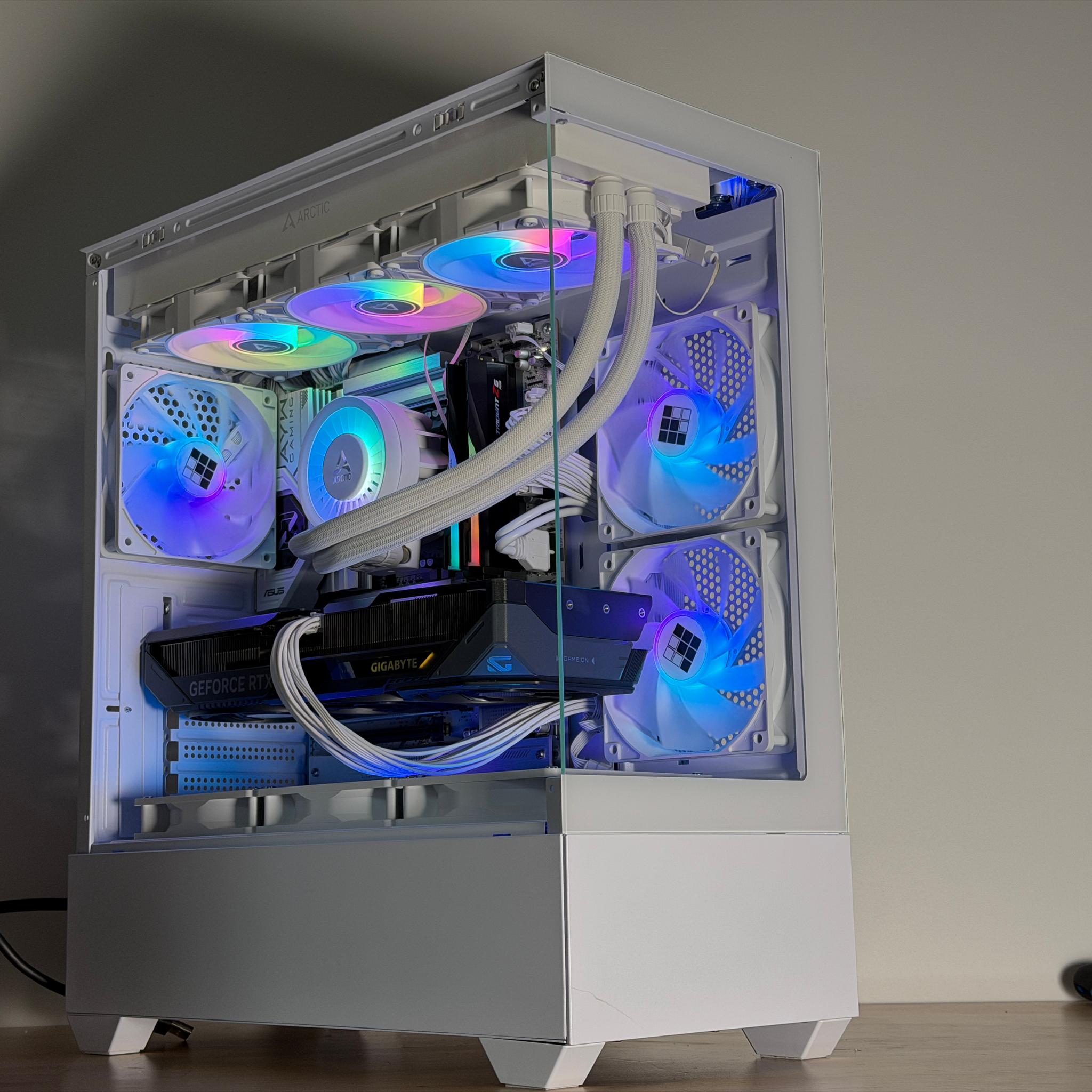 RTX 5070 Intel Core Ultra 7 265kf Gaming PC
