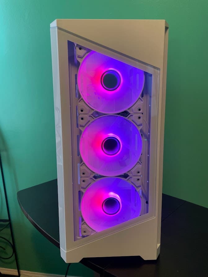 RGB White Gaming PC| Intel i5 / Amd RX580 / 8GB / 1TB Win 10 Pro WiFi