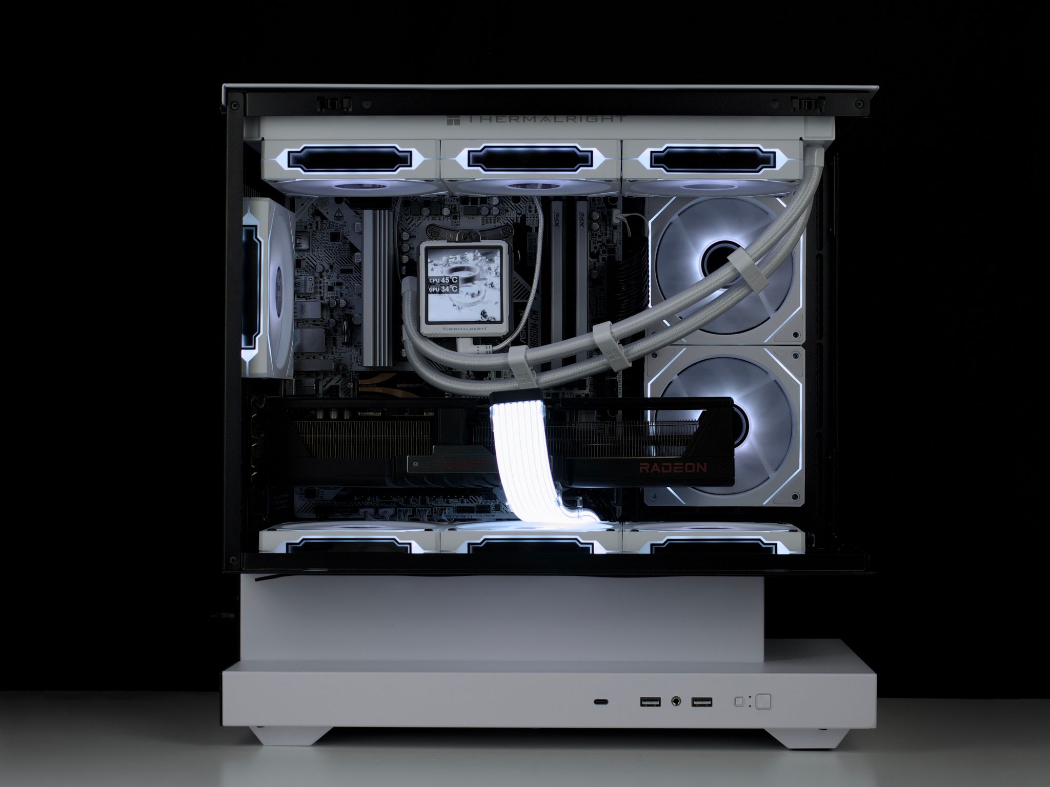 🧊⚡🗡️Panda - 1440P Gaming PC | RX 9070 XT, Ryzen 9 7900X3D, 32GB RAM, 2TB SSD | LCD Screen 🗡️⚡🧊
