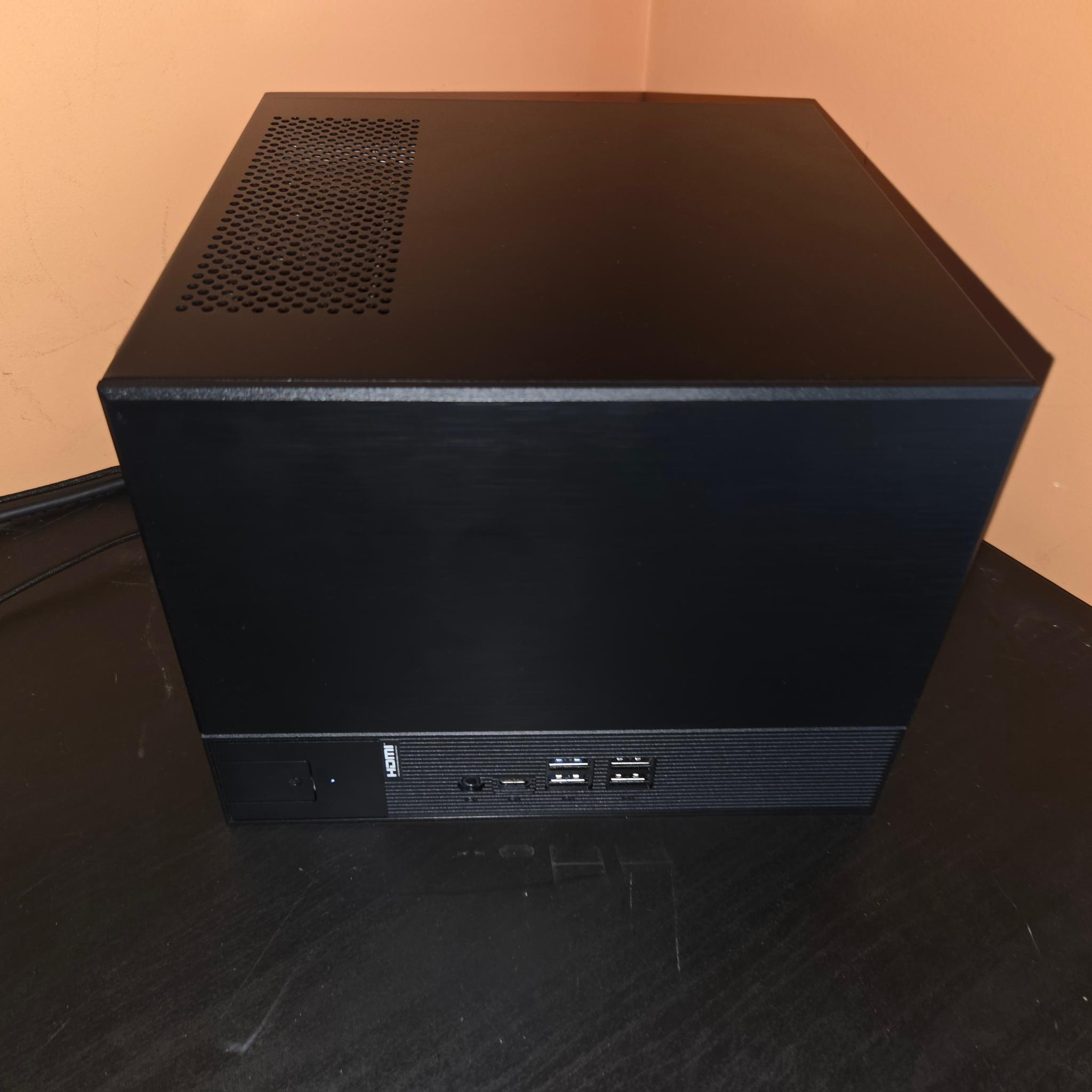 Ryzen 5 7600 | Rx 9060 XT 16GB | 16GB DDR5 | 1TB NVMe | 8L ITX Build
