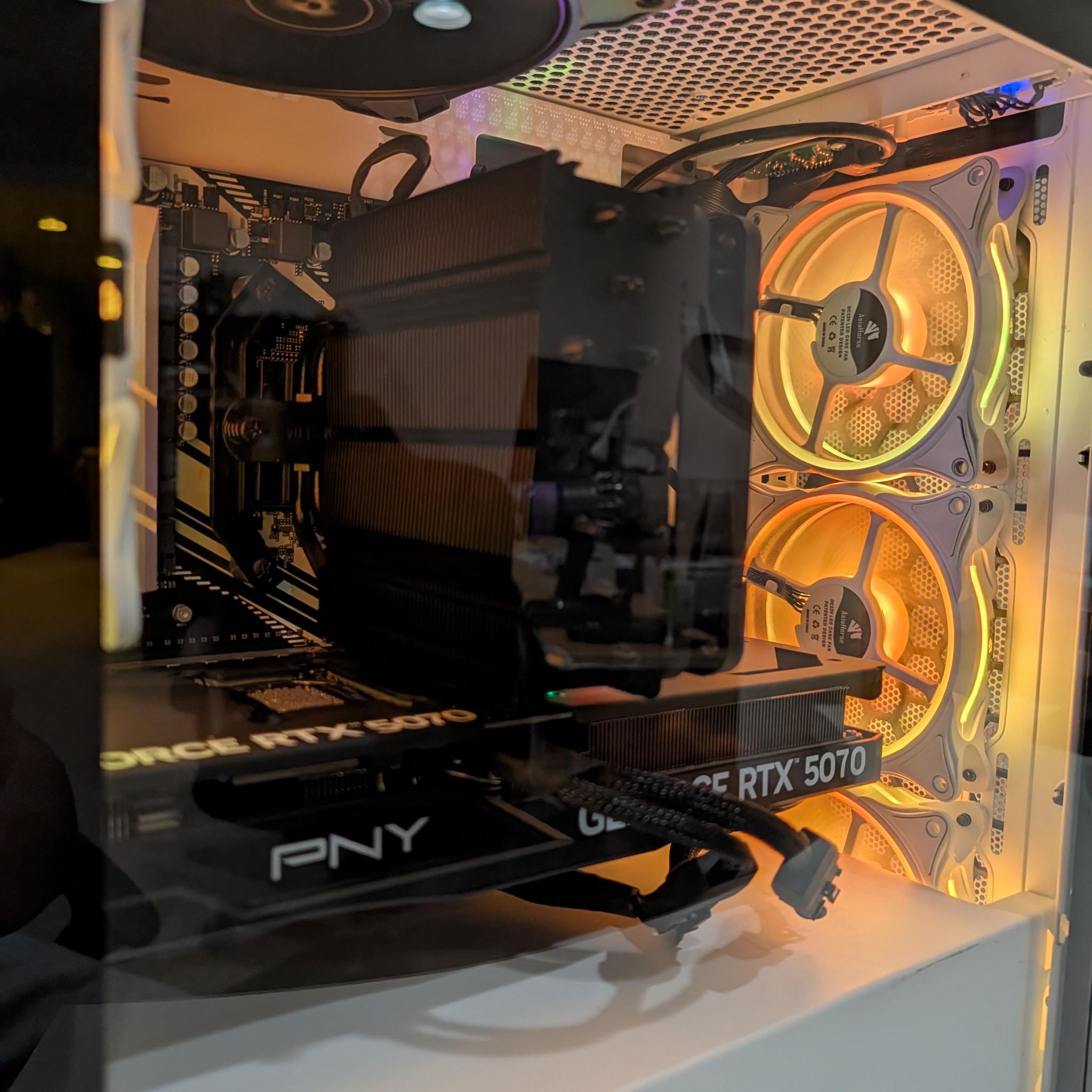 Gaming PC | Ryzen 7 5800X | RTX 5070 | 32GB RAM | 1TB SSD | Wi-Fi | Windows