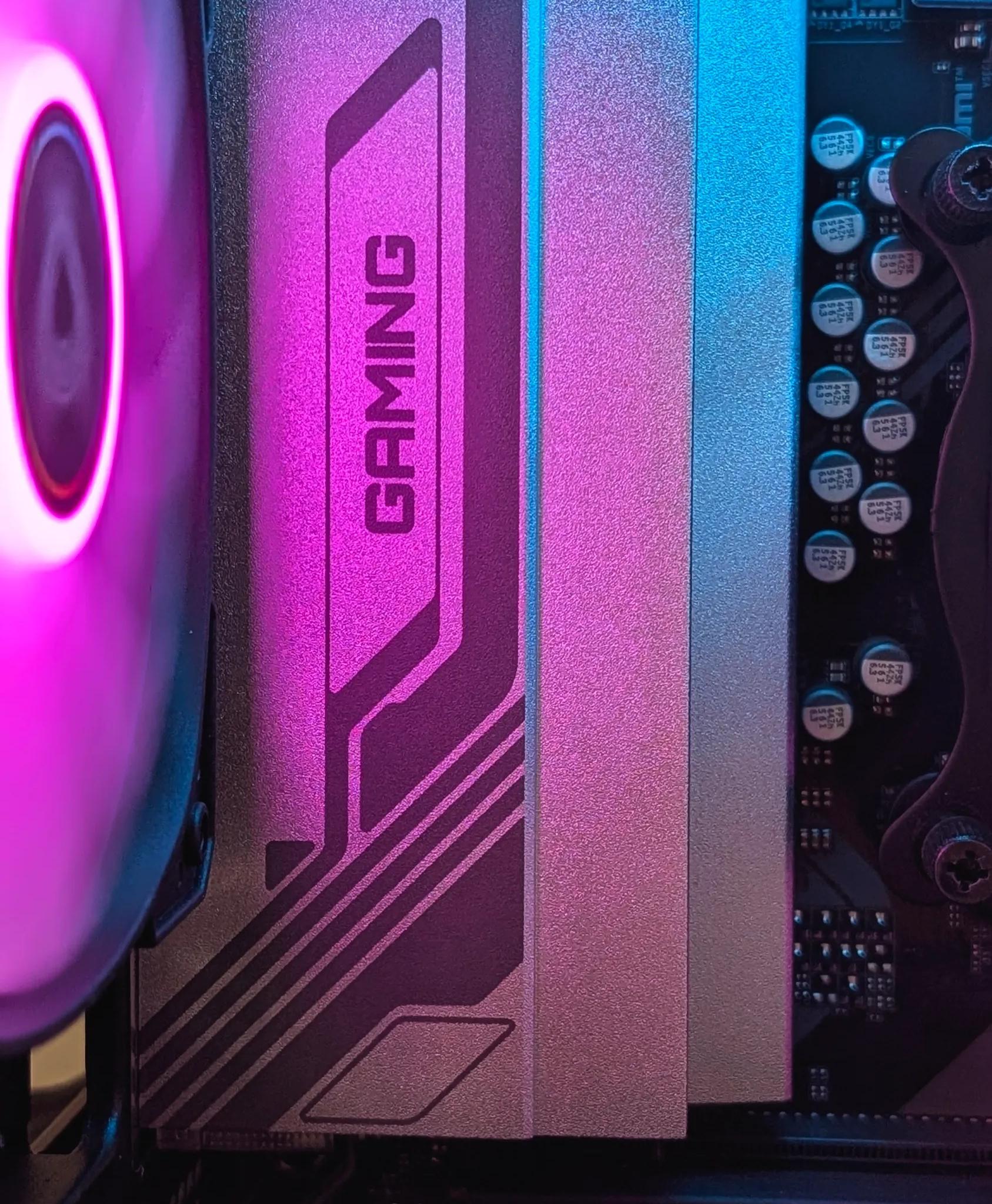 AMD BEAST | RX 7700XT | AMD RYZEN 9600X | 1TB NVME SSD | 32GB DDR5 6000MT/S | ARGB | WATER COOLED