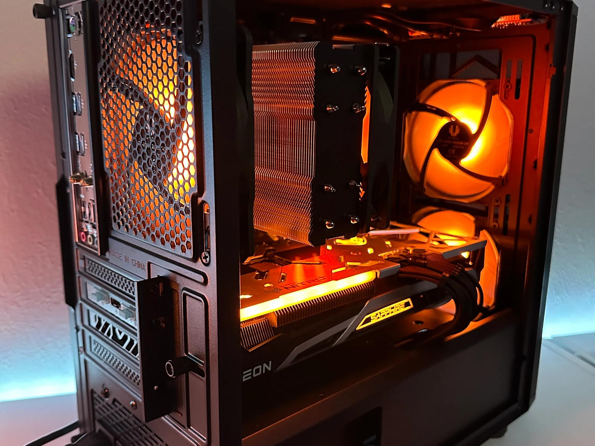 RX 6700XT / Ryzen 5600x Custom Gaming PC