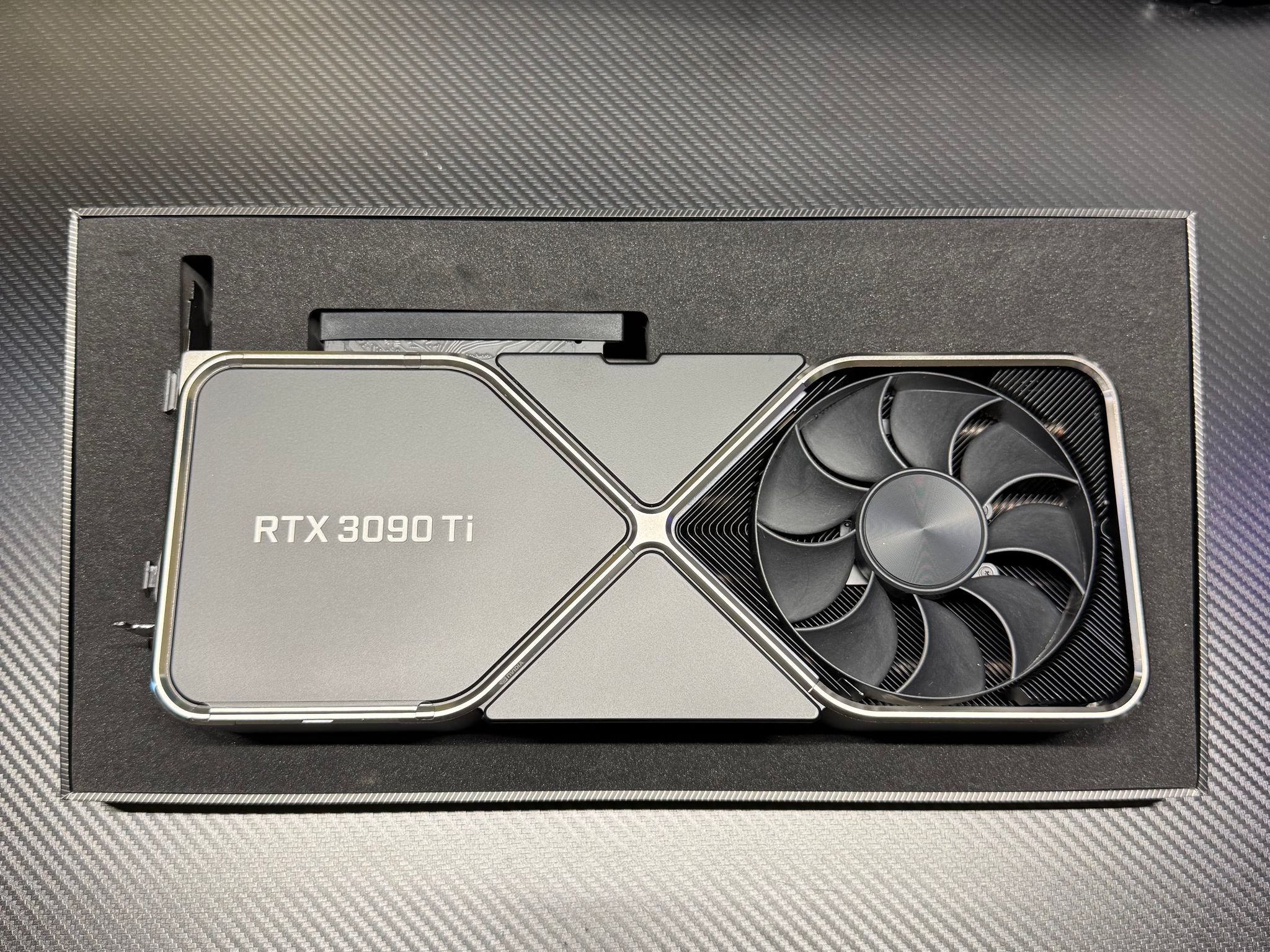 NVIDIA GeForce RTX 3090 Ti Founders Edition
