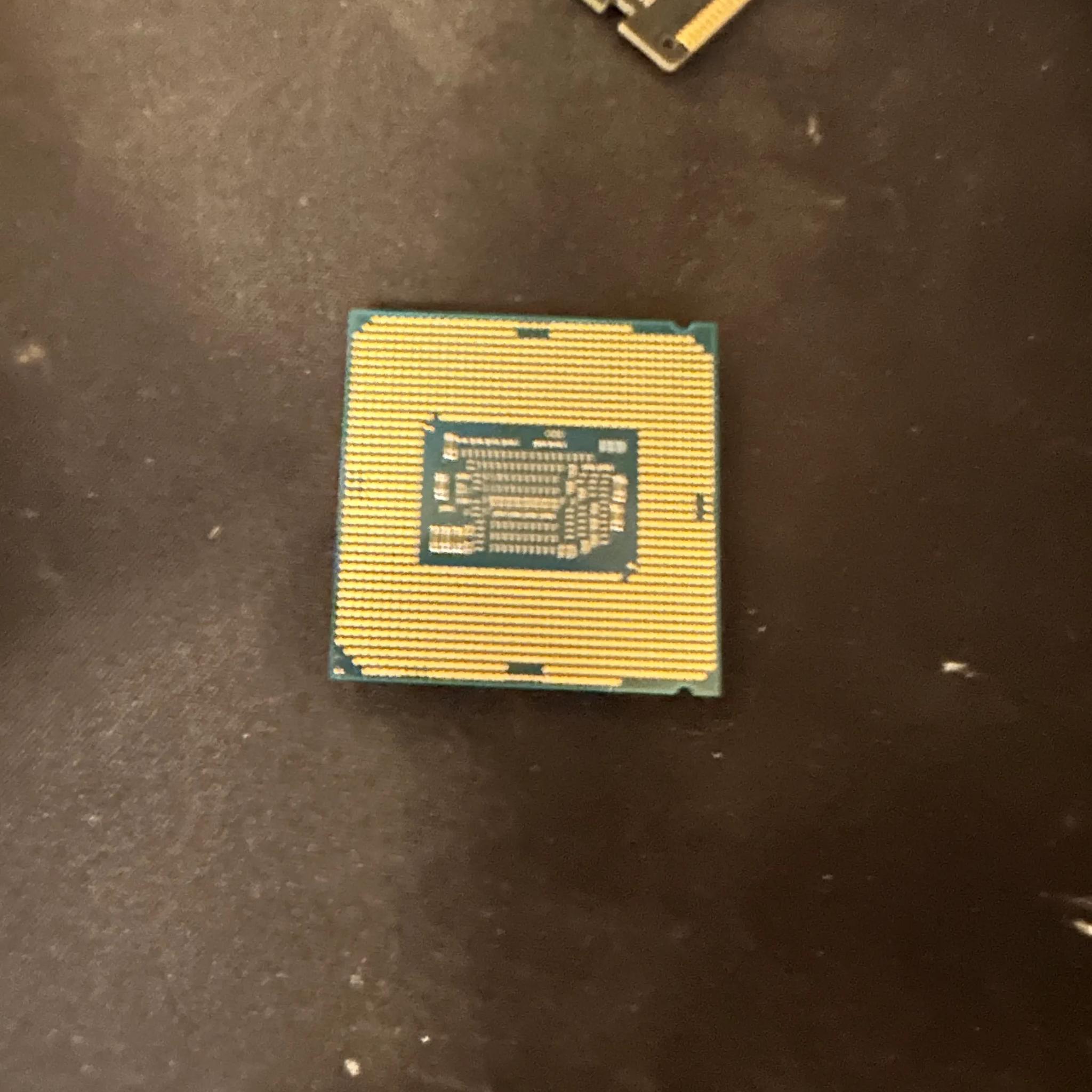 Intel Core i7-7700K, 4.2 GHz Quad Core CPU