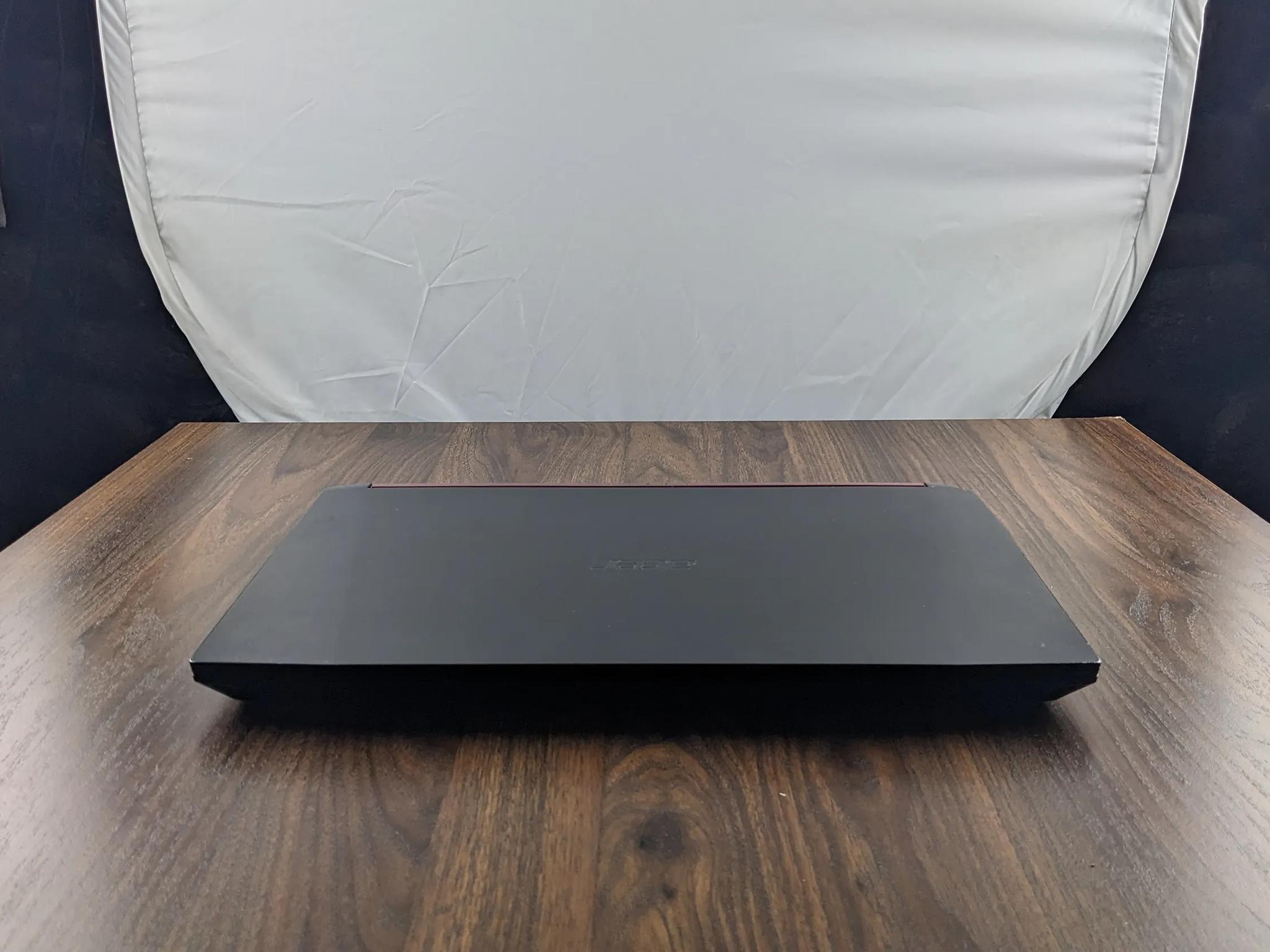 Acer Nitro 5 Refurbished, GTX 1050m, i5-8300H, 12GB DDR4, 256NVMe, 1TB HDD
