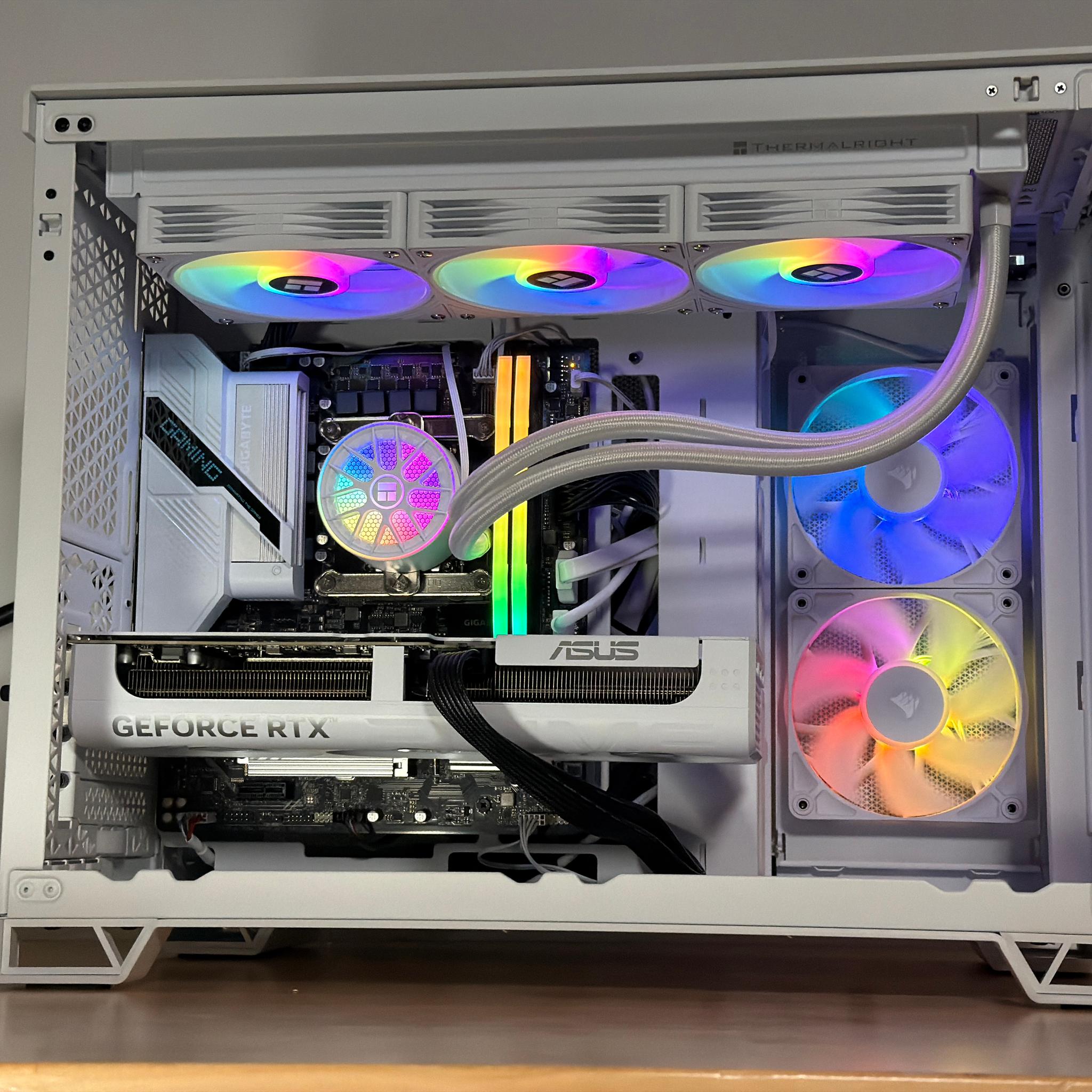 RTX 5070 Intel Core Ultra 7 265k Gaming PC