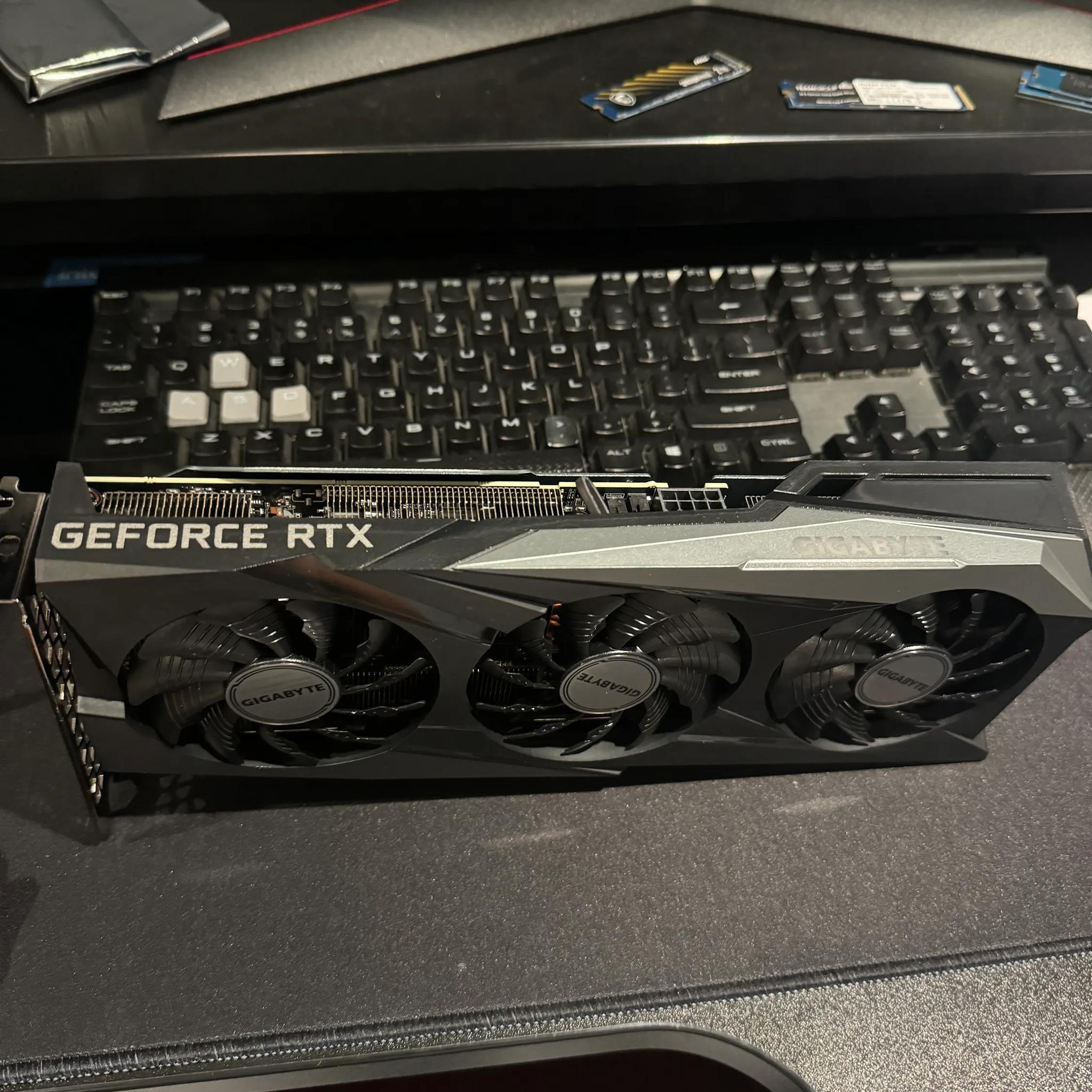 GIGABYTE GeForce RTX 3060 Ti Gaming OC 8G