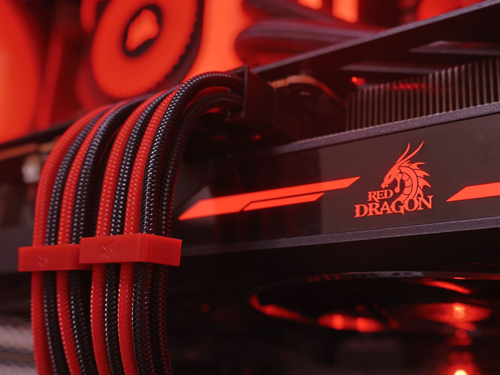 🔥 High-Performance Gaming PC – Ryzen 7 5800X | RX 6800 XT Red Devil | 32GB RGB