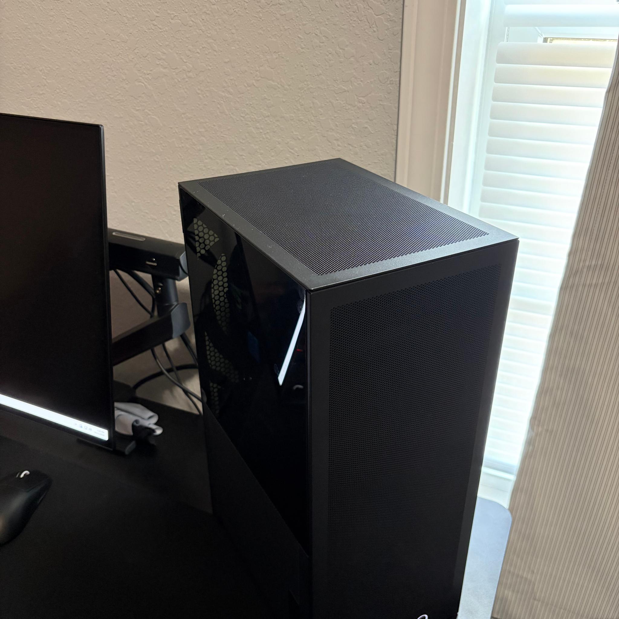 RTX 5070 Ti Custom Gaming PC - Ryzen 7 9800X3D, 32GB RAM