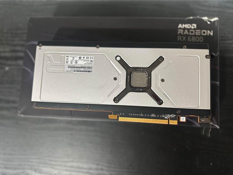 AMD Radeon RX 6800 -16 GB GDDR6 - pCie 4.0 Graphics Card