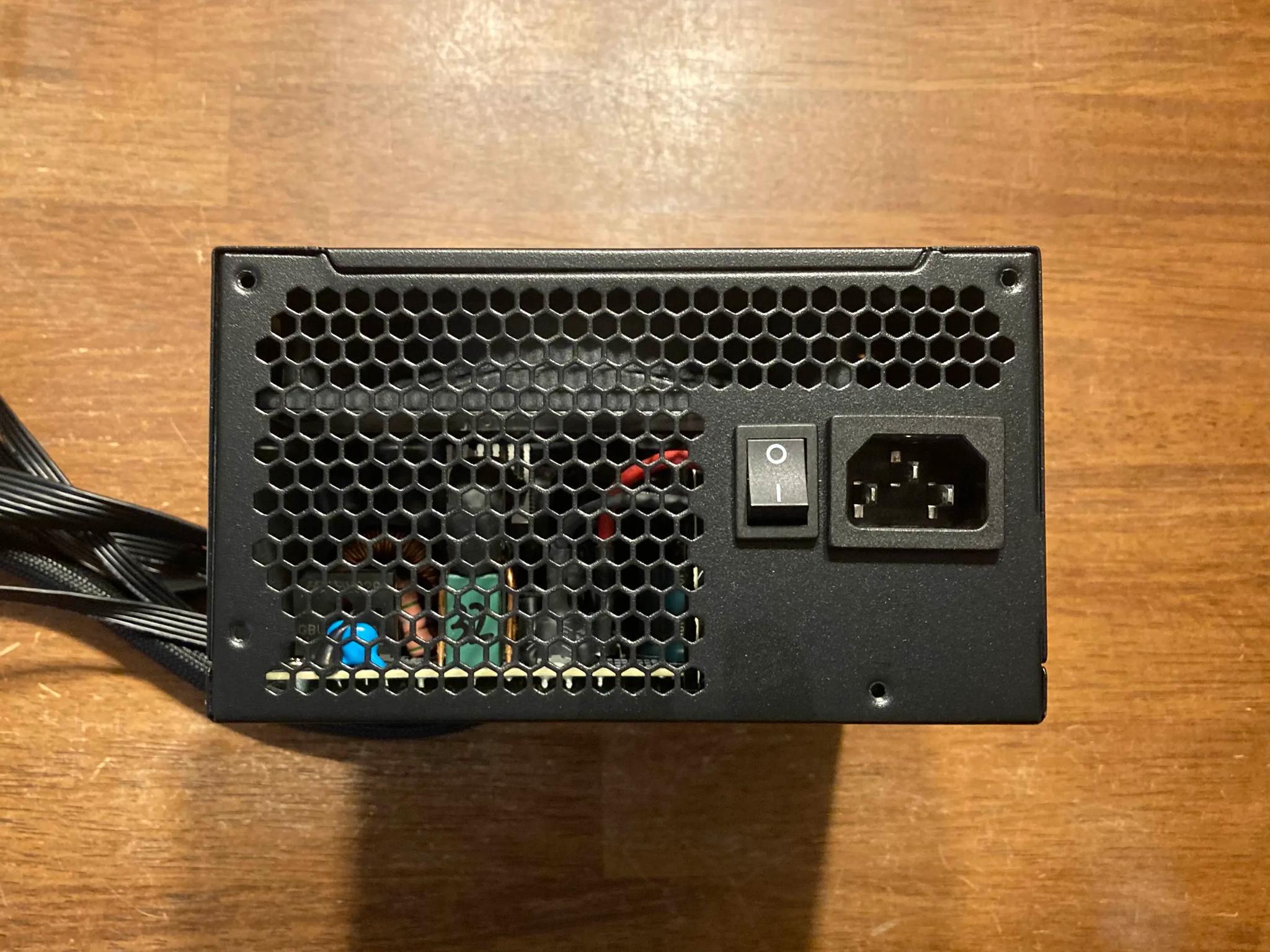 EVGA 600 W1 600 Watt 80+ White ATX Power Supply