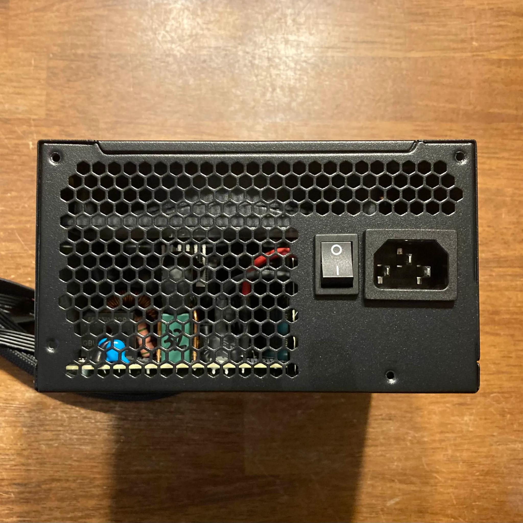 EVGA 600 W1 600 Watt 80+ White ATX Power Supply