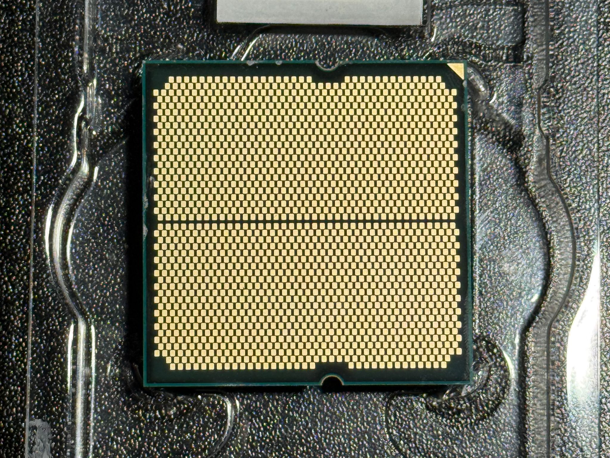 AMD Ryzen 5 7600X