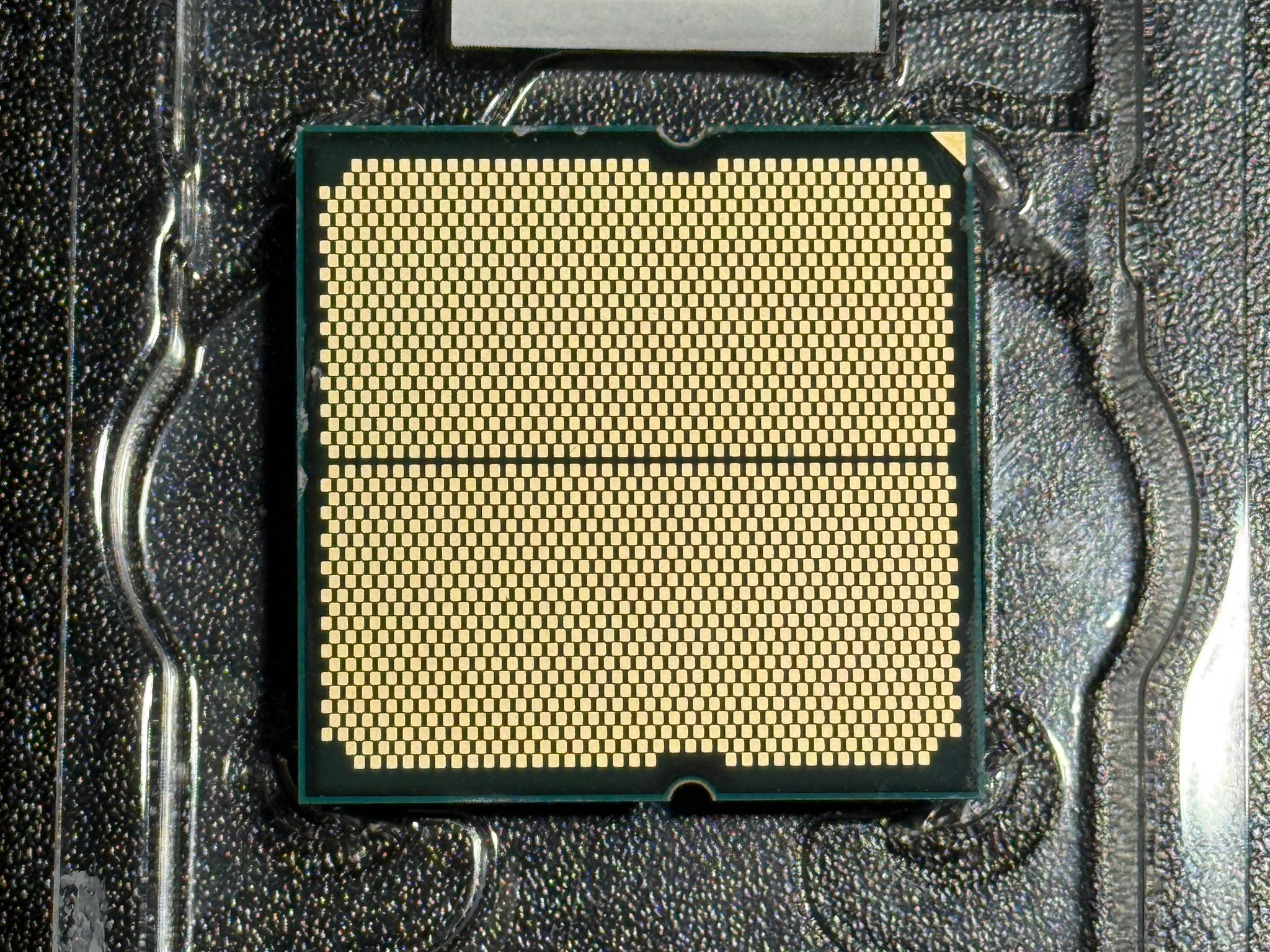 AMD Ryzen 5 7600X