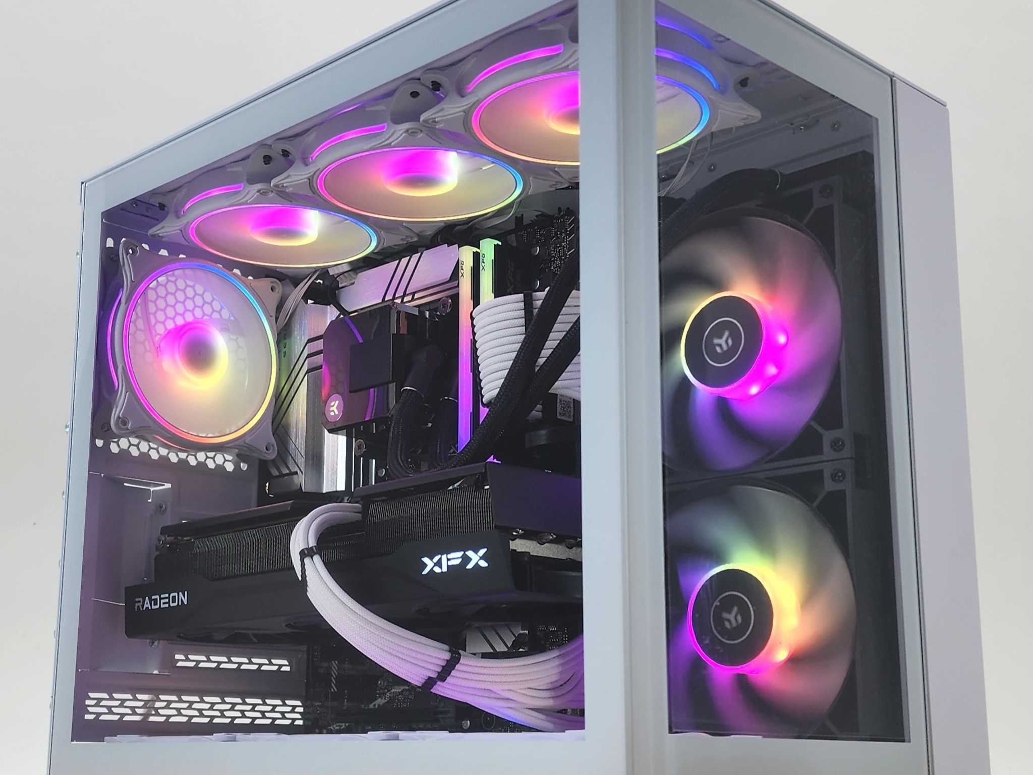 Gaming PC i9-14900K 32GB RAM 1TB SSD RX 9070 XT 16GB Windows 11 Computer