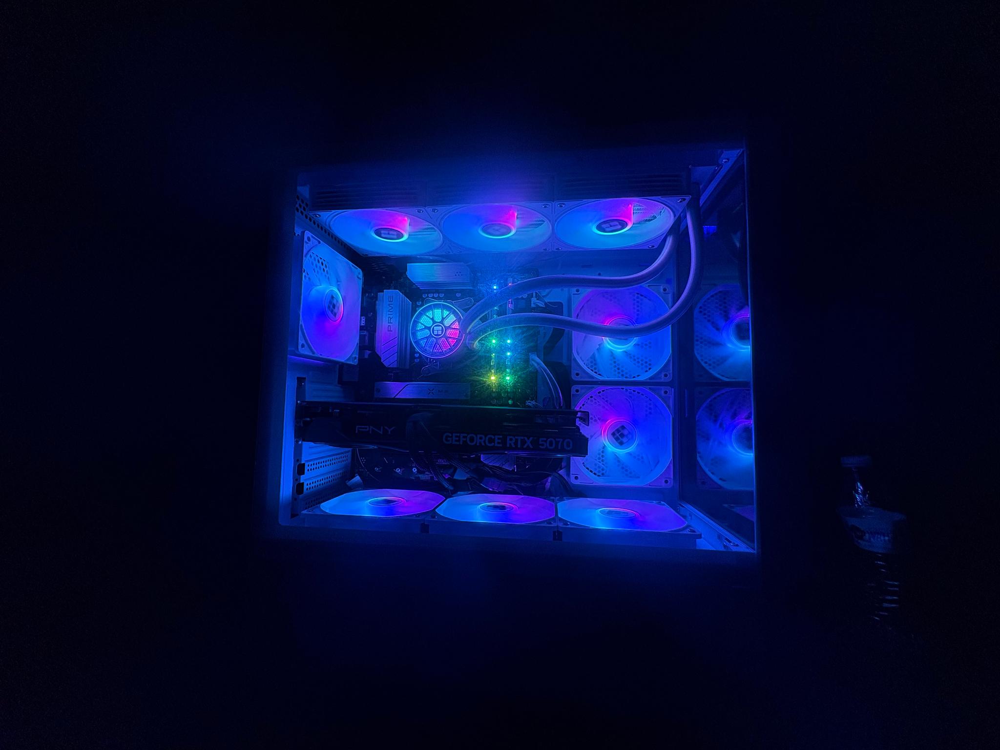 5070/Ryzen 5 9600x/32GB DDR5/1TB NVMe-Gaming Pc