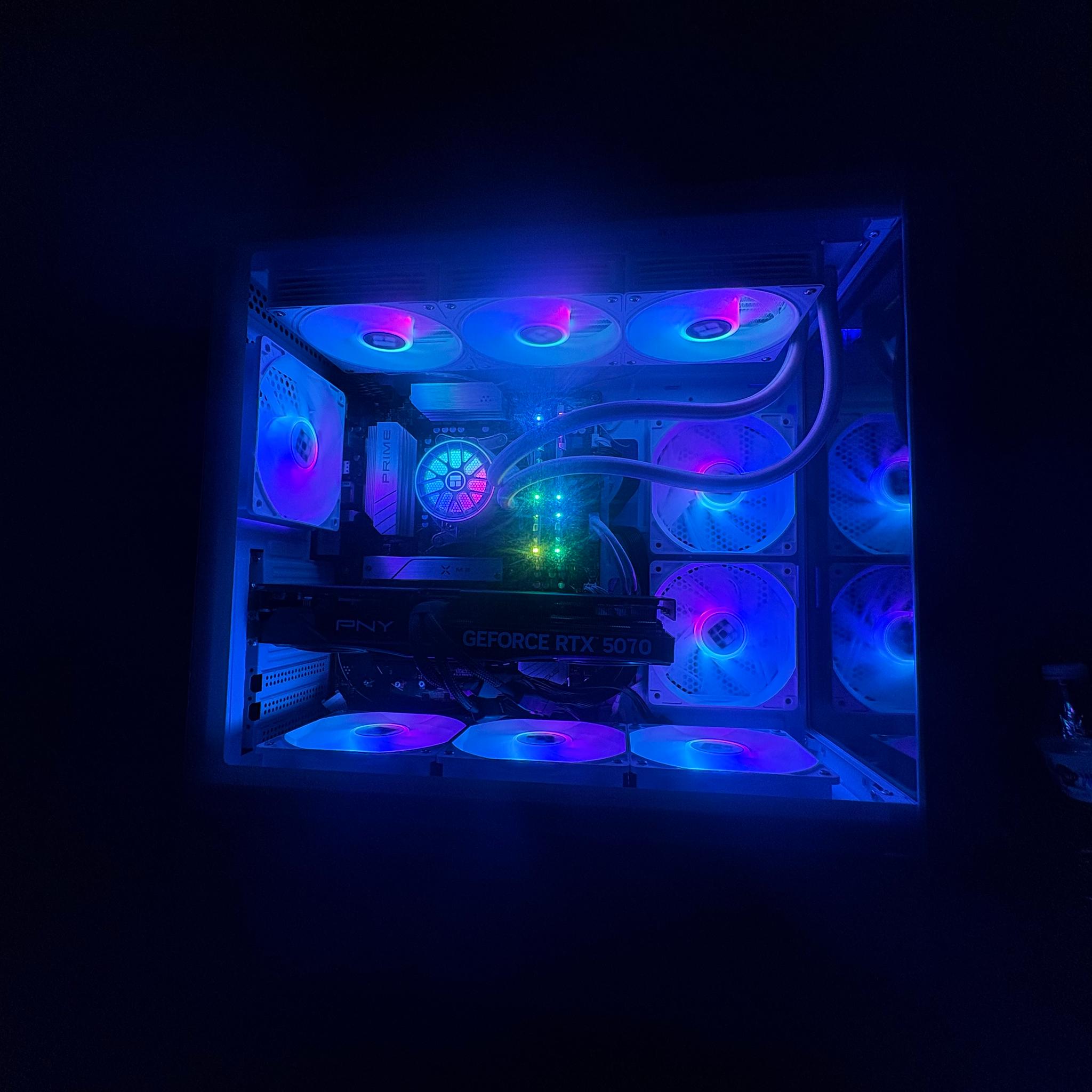 5070/Ryzen 7 7800x3D/32GB DDR5/1TB NVMe-Gaming Pc