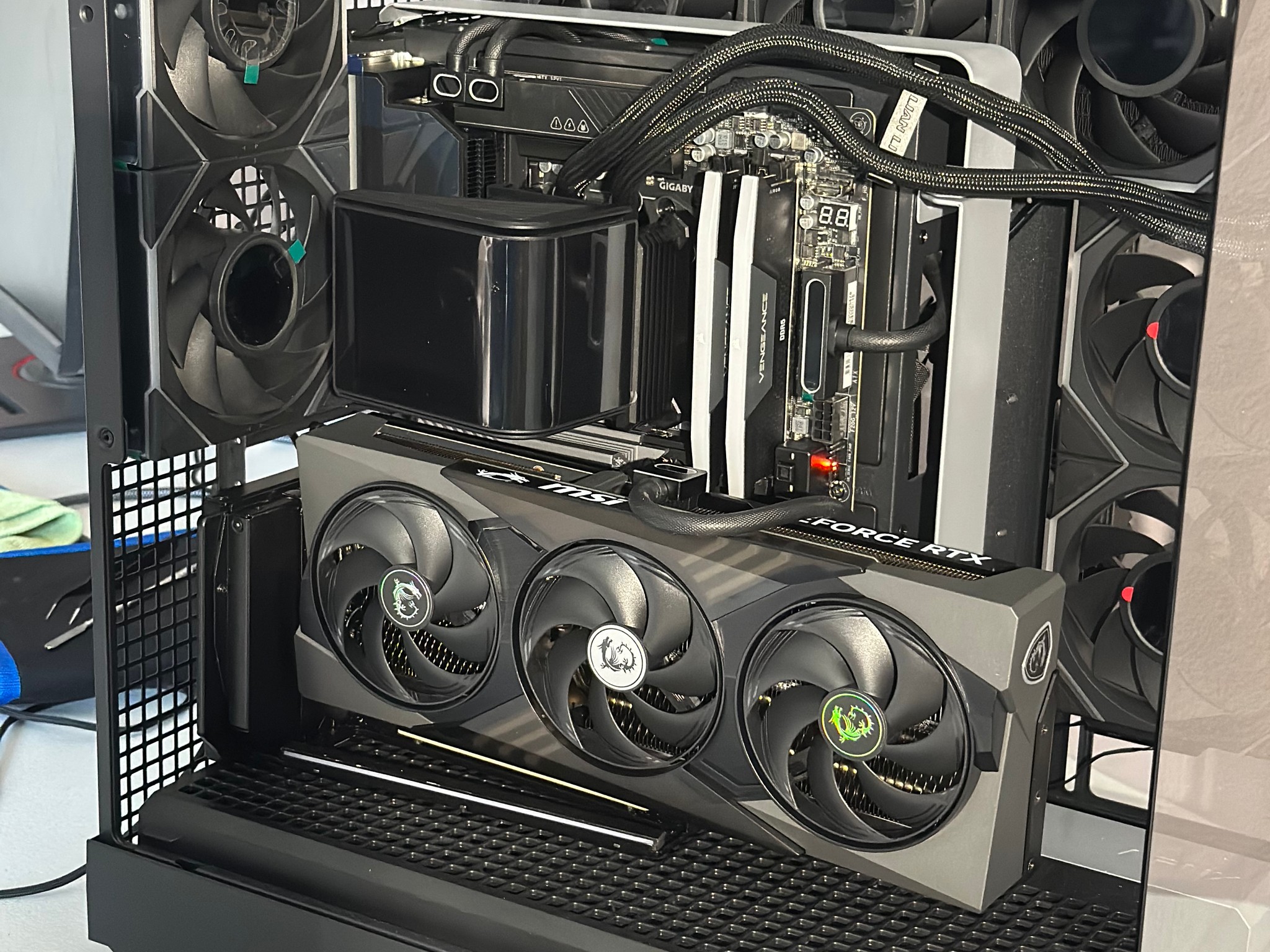 GeForce RTX 5070 Ti Custom Gaming PC - Ryzen 7 7800X3D