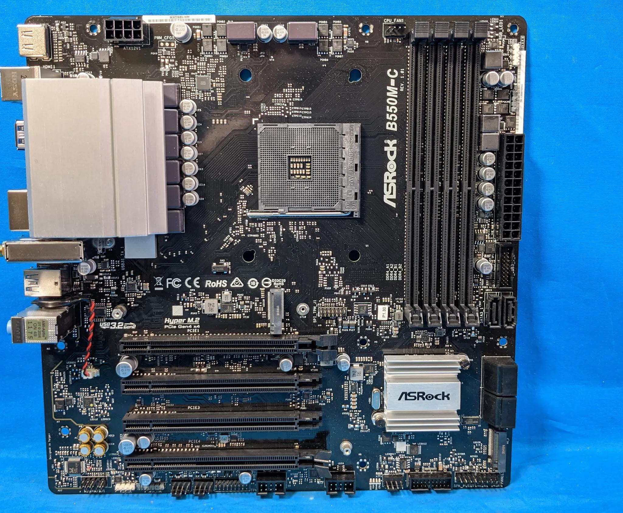 *READ* ASRock B550M-C AMD Socket AM4 MicroATX DDR4 PCIe 4.0 Desktop Motherboard No I/O Shield