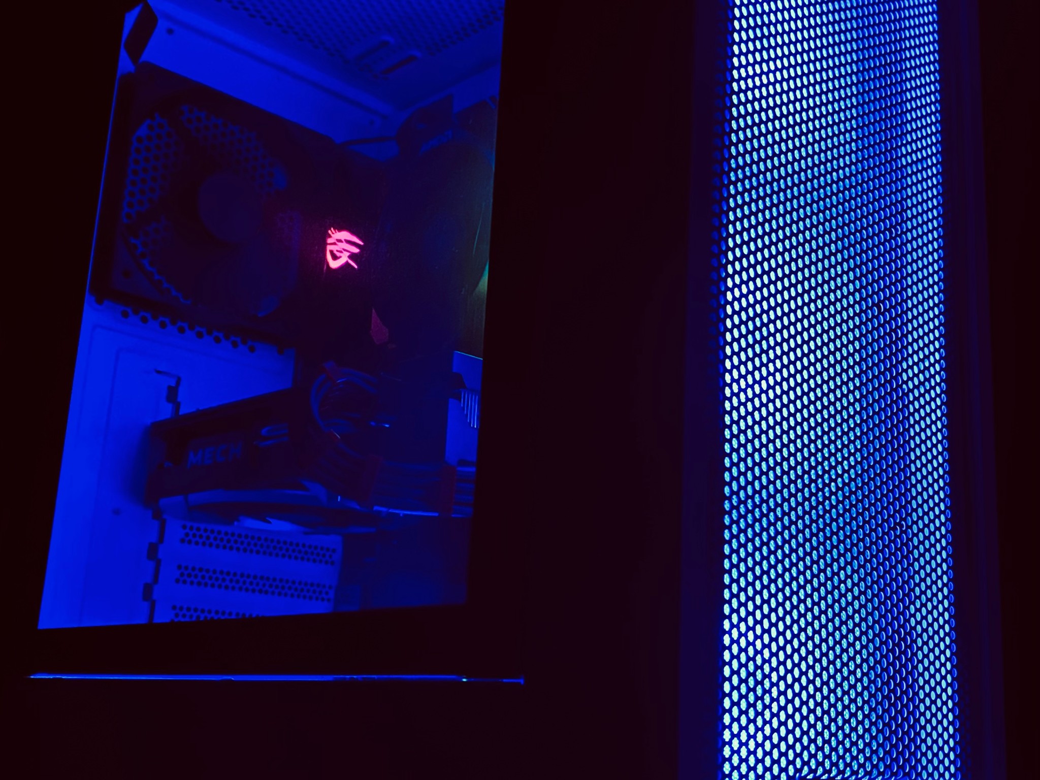 (White)Ryzen 7|RX6600|Rog Strix B550-F|16GB RAM T-Force Delta RGB|512GB M.2. NVMe SSD|Windows 11 Pro